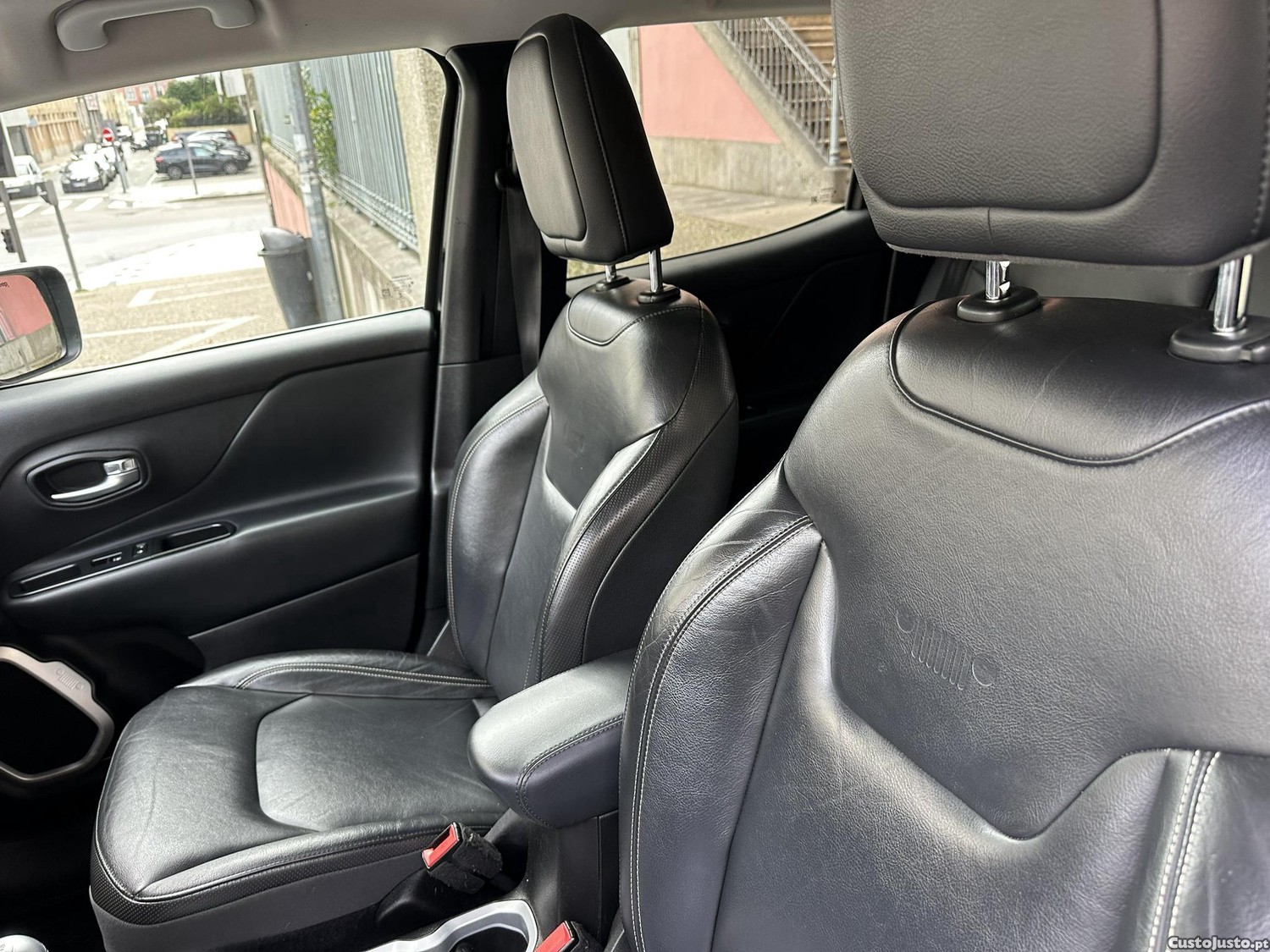 Jeep Renegade 1.6 MJD Limited — fotografia 11