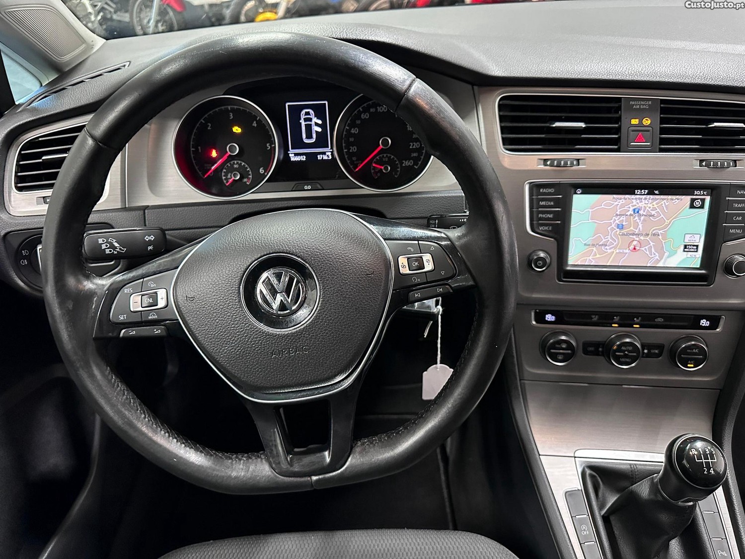 Volkswagen Golf Variant 1.6 TDi BlueMotion Confortline — fotografia 15