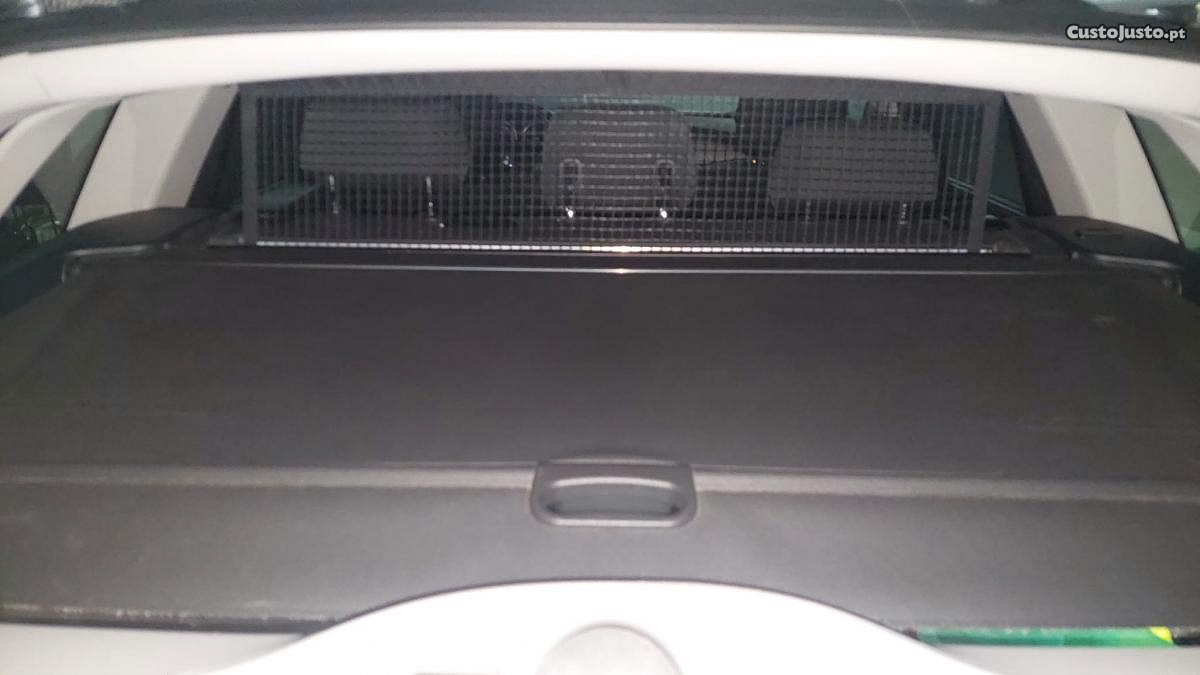 BMW 318 d Touring Automatico — fotografia 3