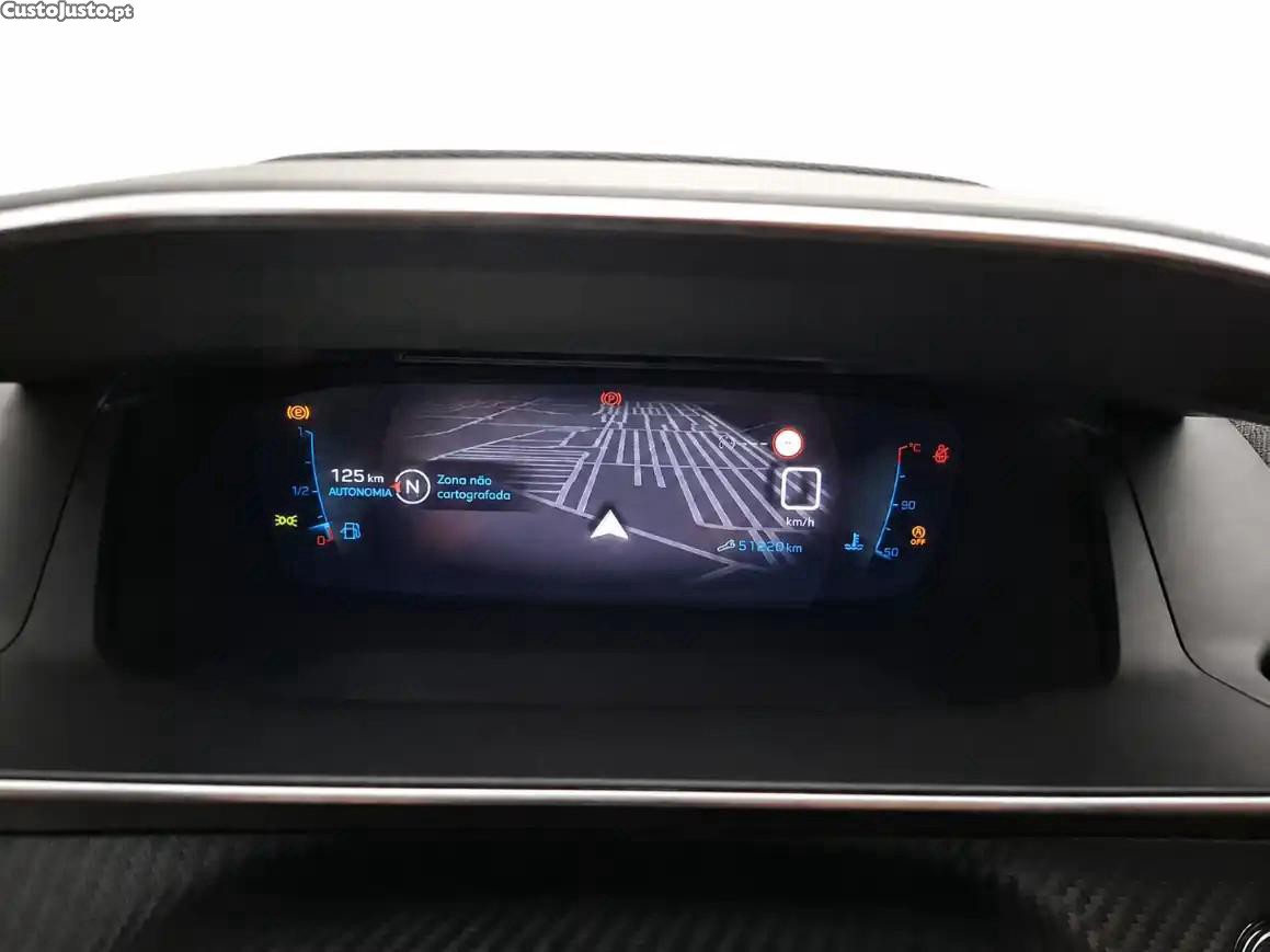 Peugeot 208 1.2 PureTech Allure — fotografia 7