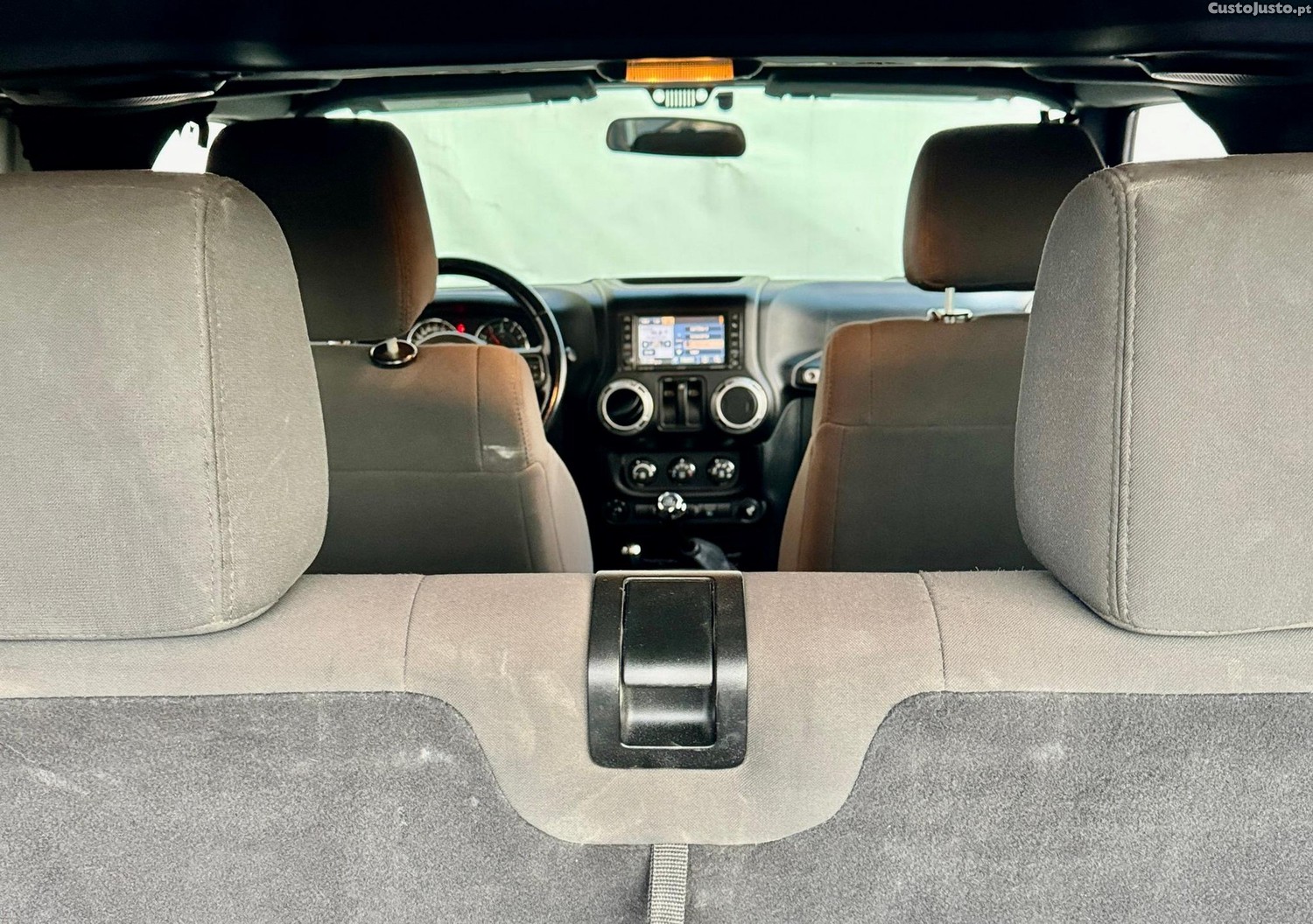 Jeep Wrangler 2.8 CRD MTX Sahara Limited — fotografia 9