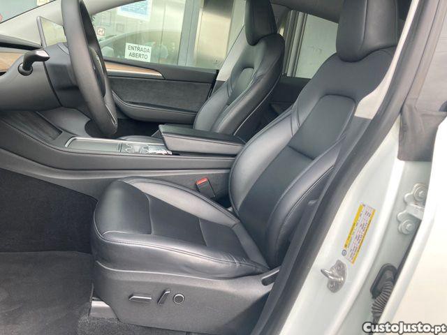 Tesla Model Y Long Range Dual Moto — fotografia 7