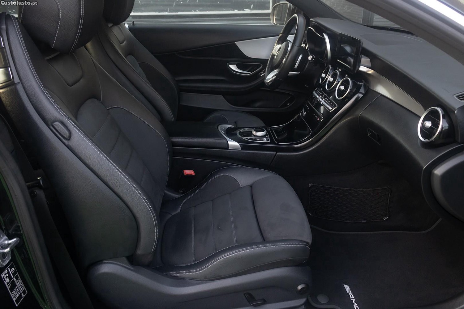 Mercedes-Benz C 220 d AMG Line — fotografia 4