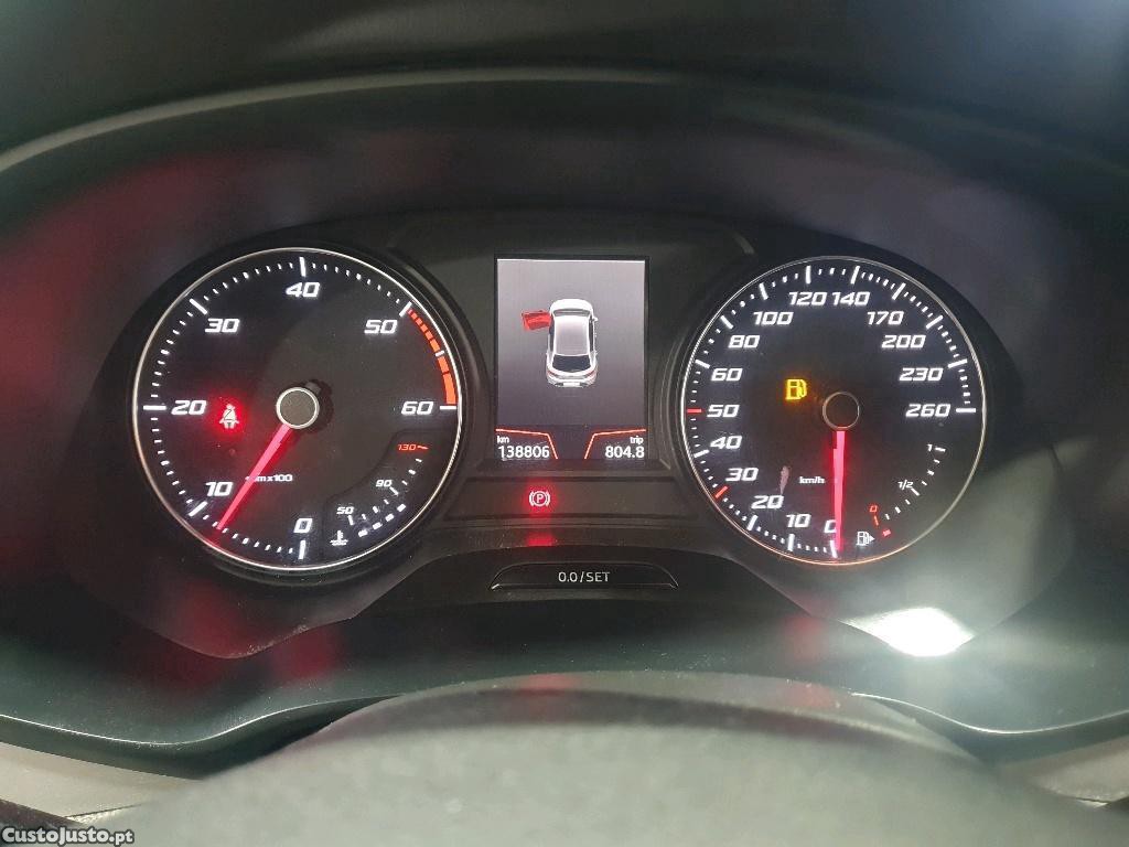 SEAT Leon 1.6 TDI Style 115cv — fotografia 17