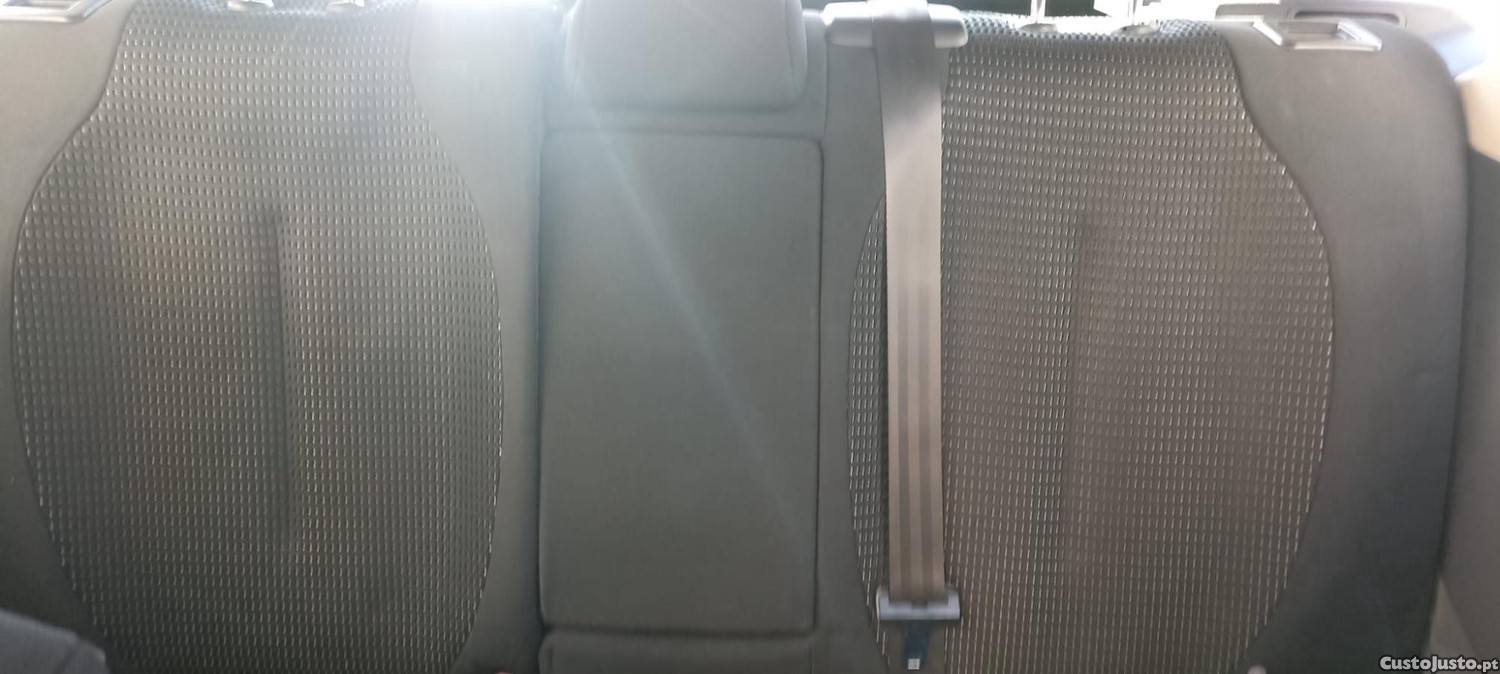 Citroën C4 1.6 Diesel-Impecável-Oportunidade! — fotografia 7