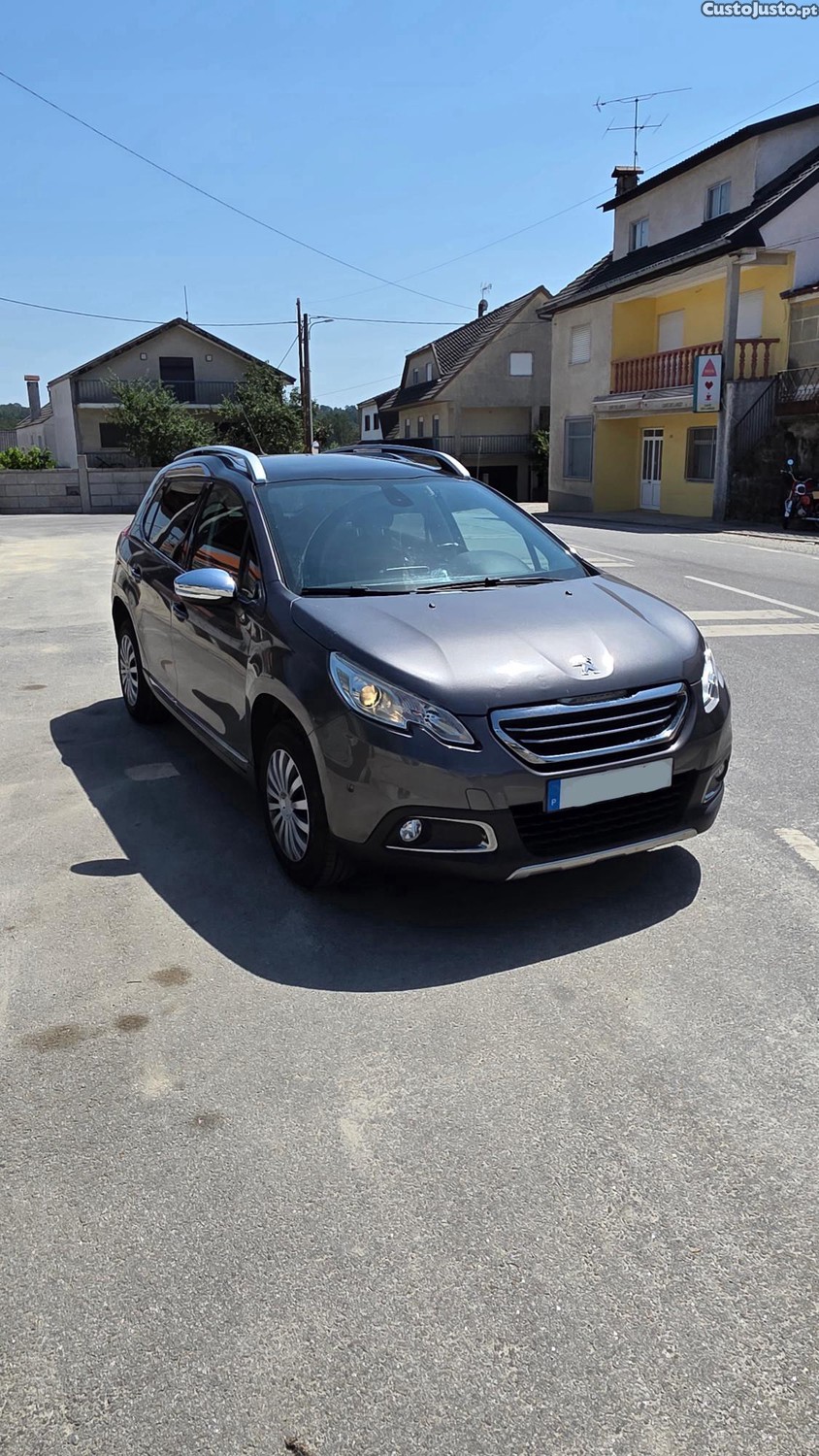 Peugeot 2008 Allure 1.6 - 16 foto 4