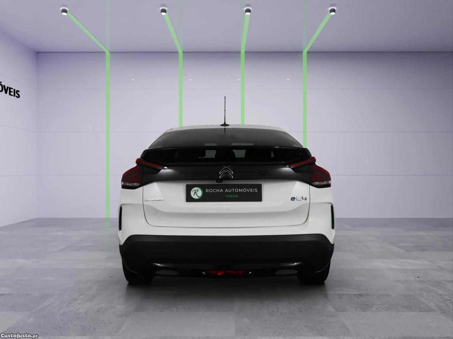 Citroën e-C4 50 kWh Shine — fotografia 12