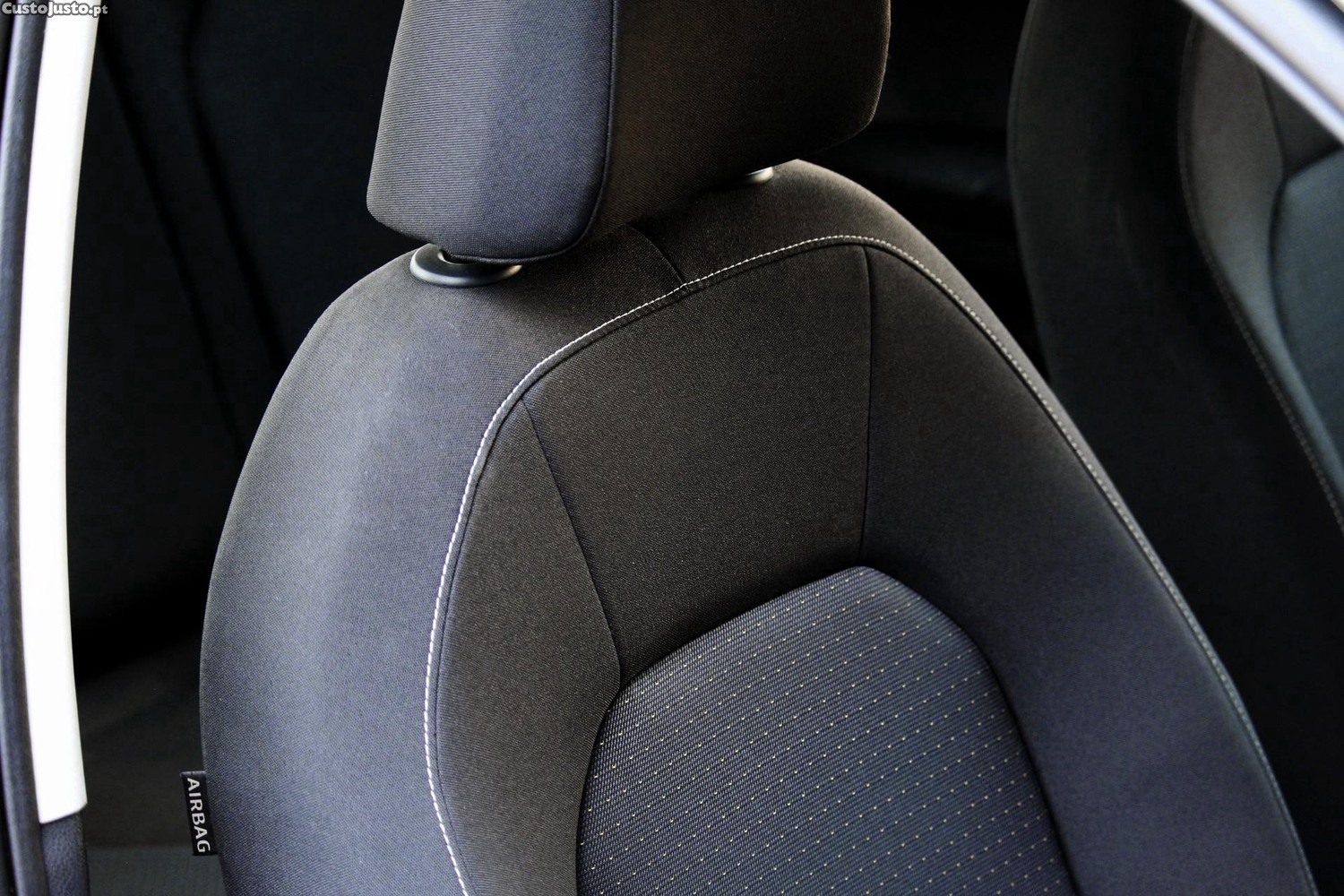 SEAT Arona 1.0 TSI Style — fotografia 13