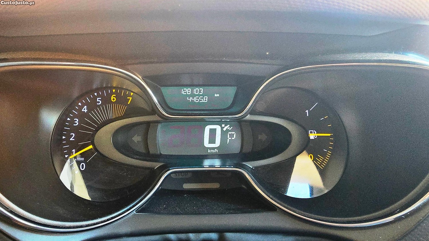 Renault Captur 1.2 TCe Exclusive EDC — fotografia 19