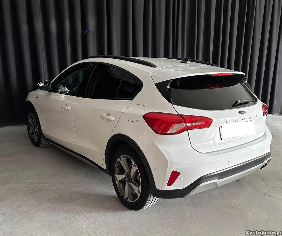Ford Focus 1.5 TDCi EcoBlue Active X — fotografia 2