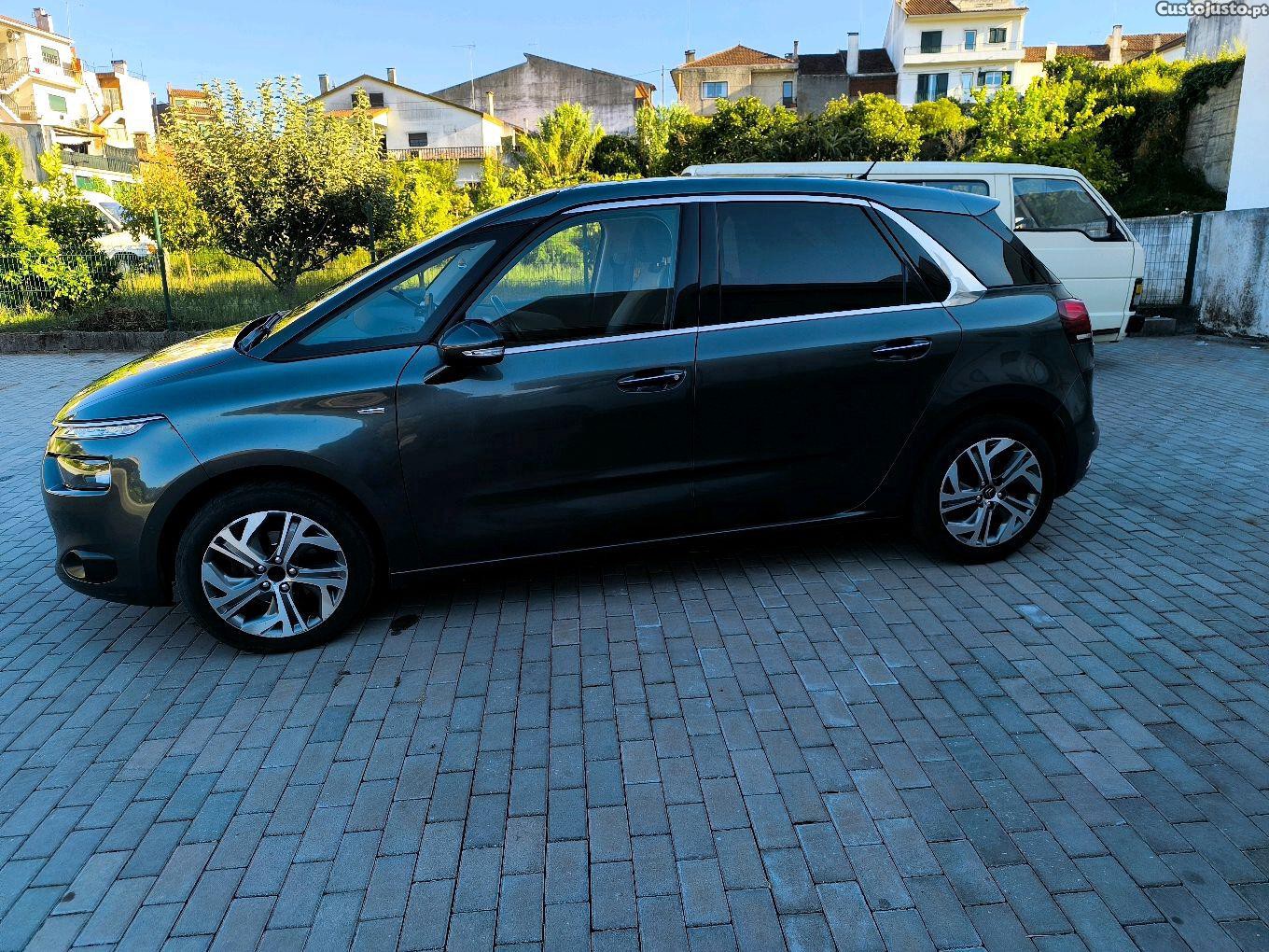 Citroën C4 Picasso Exclusive — fotografia 9