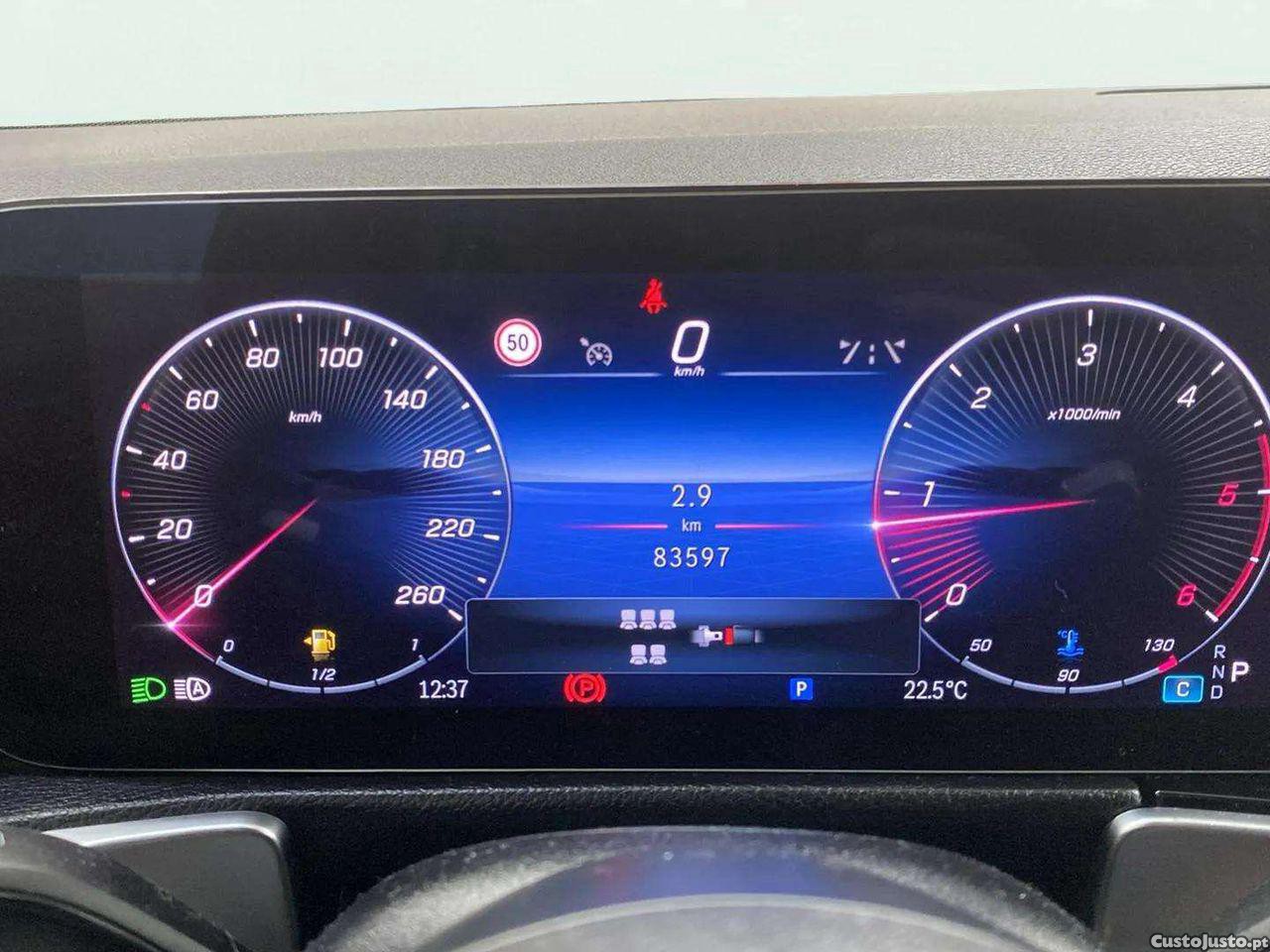 Mercedes-Benz GLB 180 d Style — fotografia 9