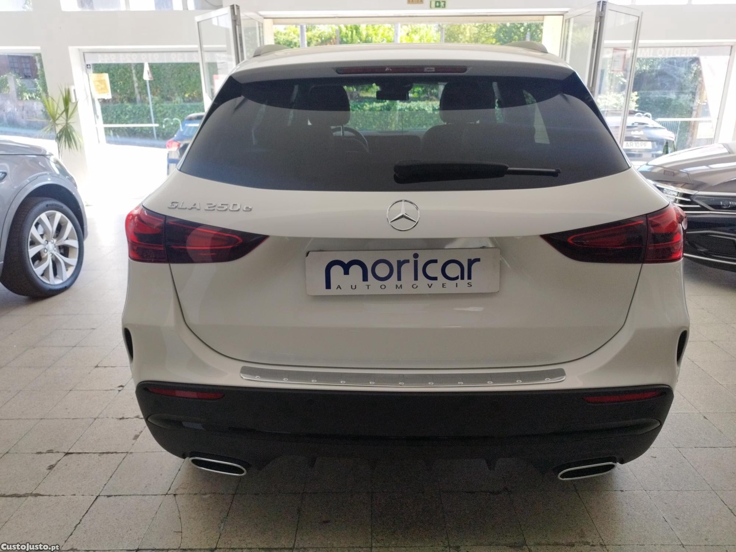 Mercedes-Benz GLA 250 E-PHEV AMG — fotografia 9