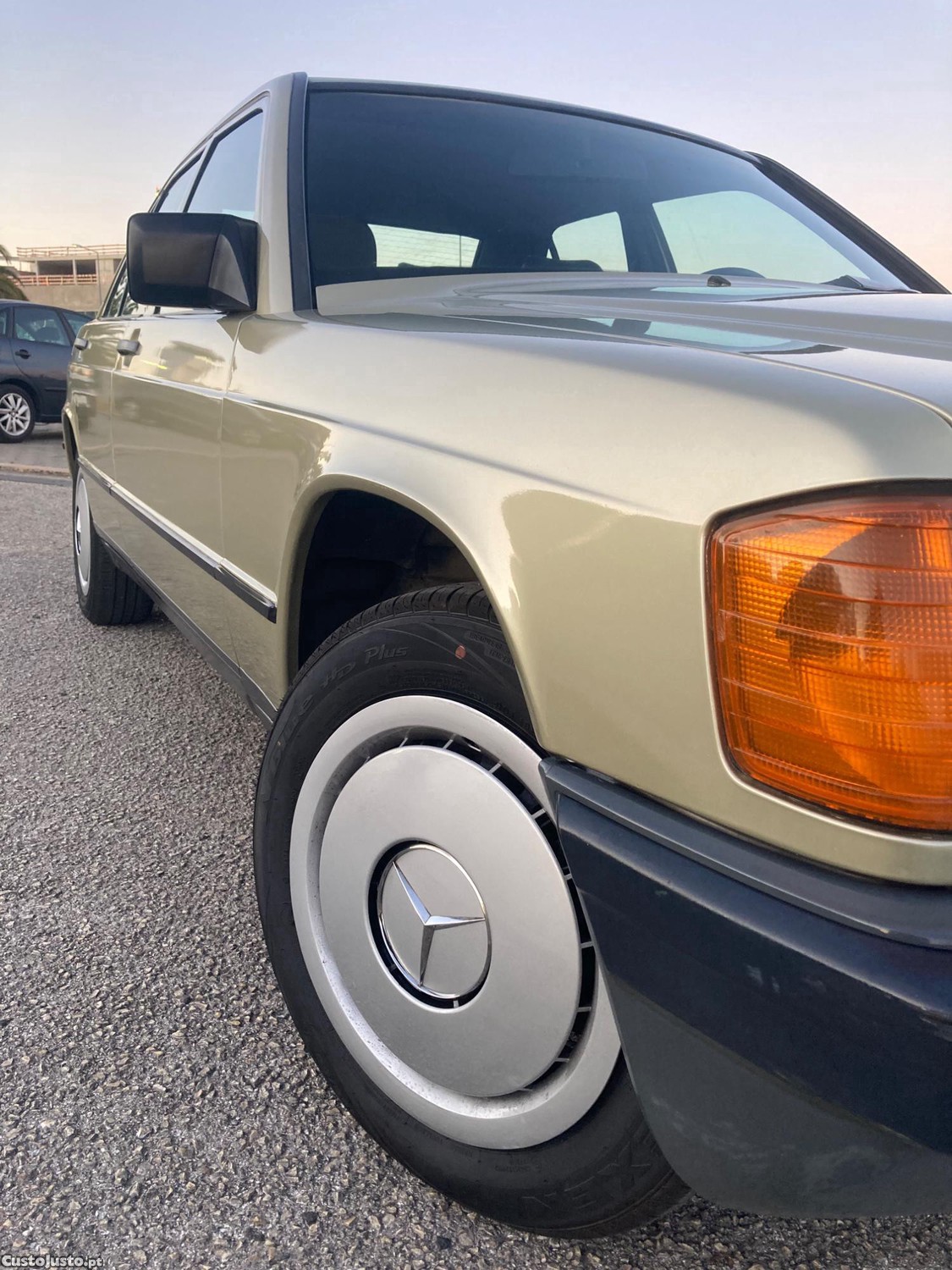 Mercedes-Benz 190 190E - 86 foto 2