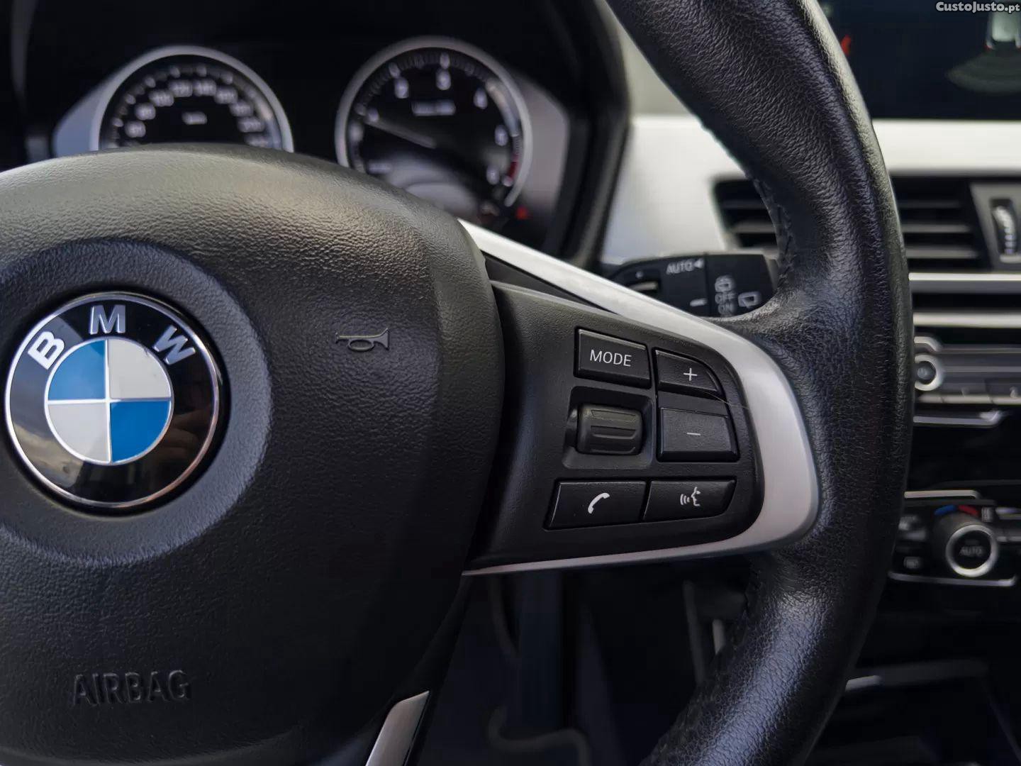 BMW X2 16 d sdrive auto — fotografia 6