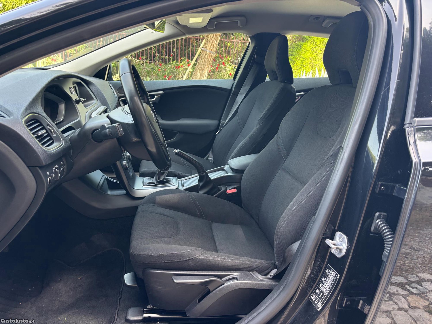 Volvo V40 1.6 D2 115cv Kinetic Eco NACIONAL — fotografia 6