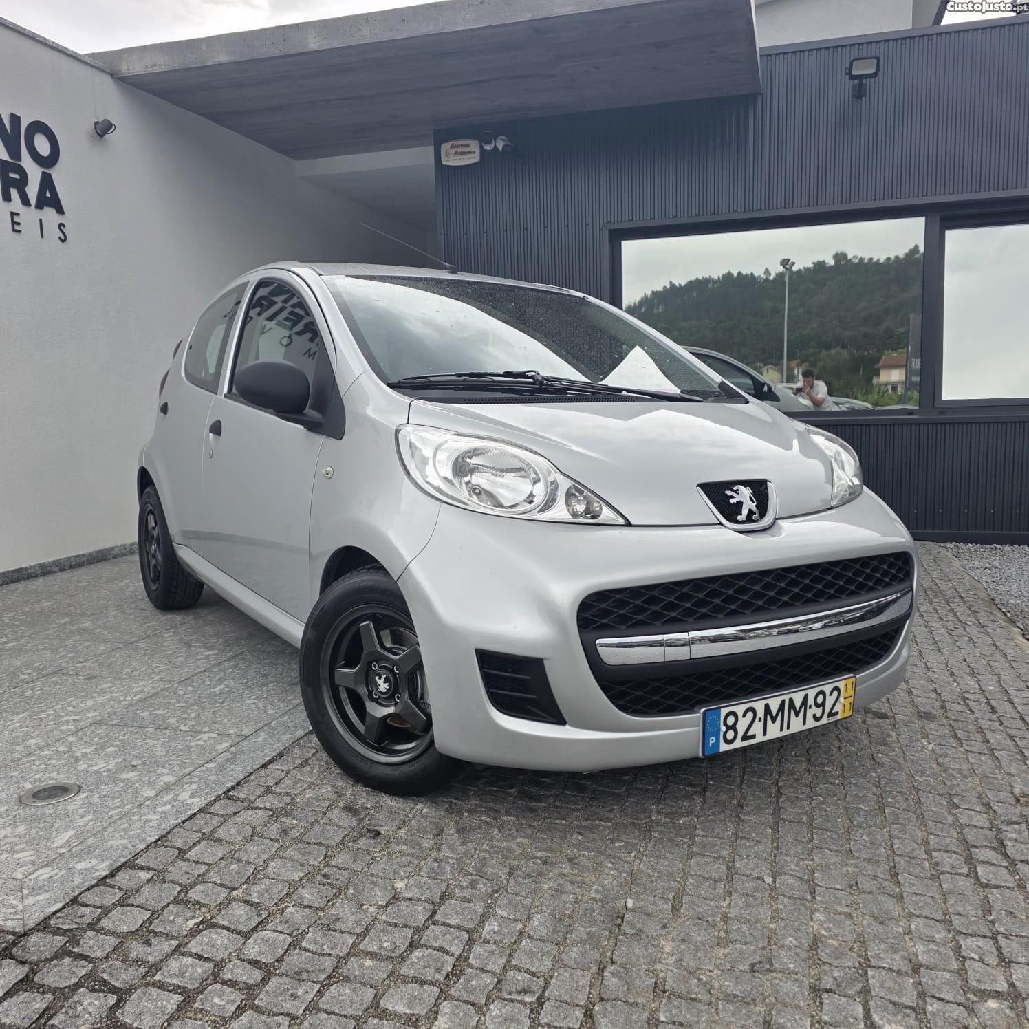 Peugeot 107 1.0 Urban - 11 foto 4