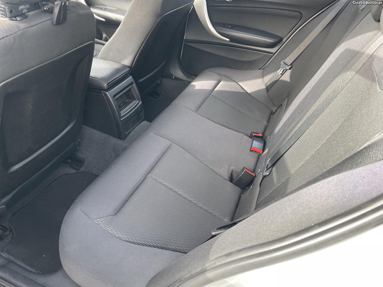BMW 116 Serie 1 - d — fotografia 9