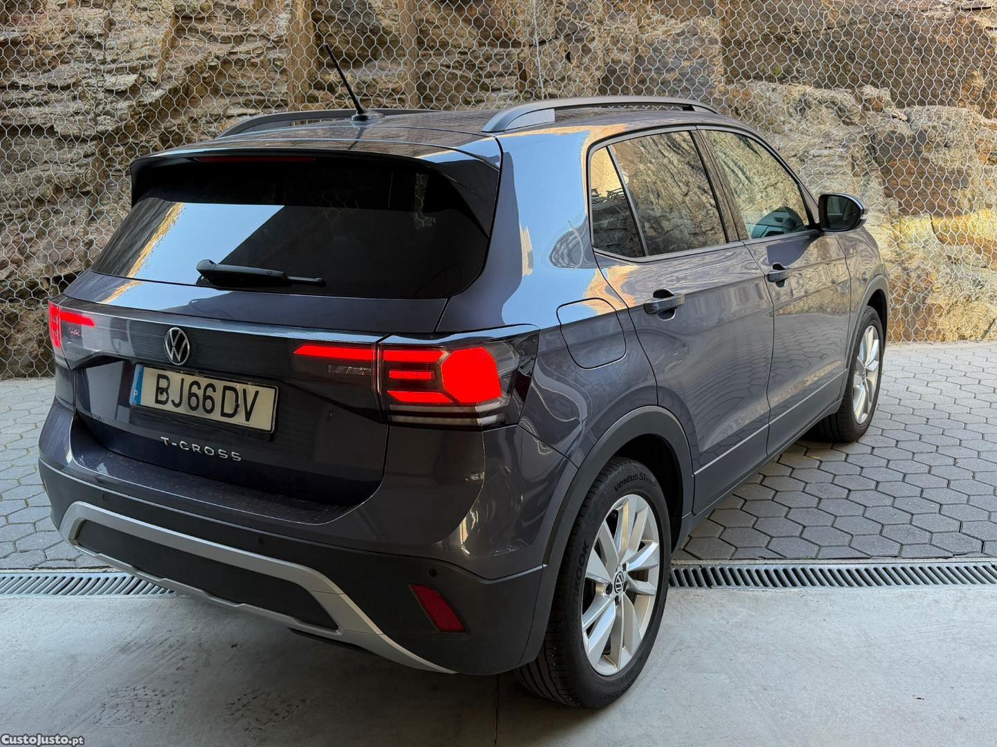 Volkswagen T-Cross 1.0 TSI URBAN — fotografia 11