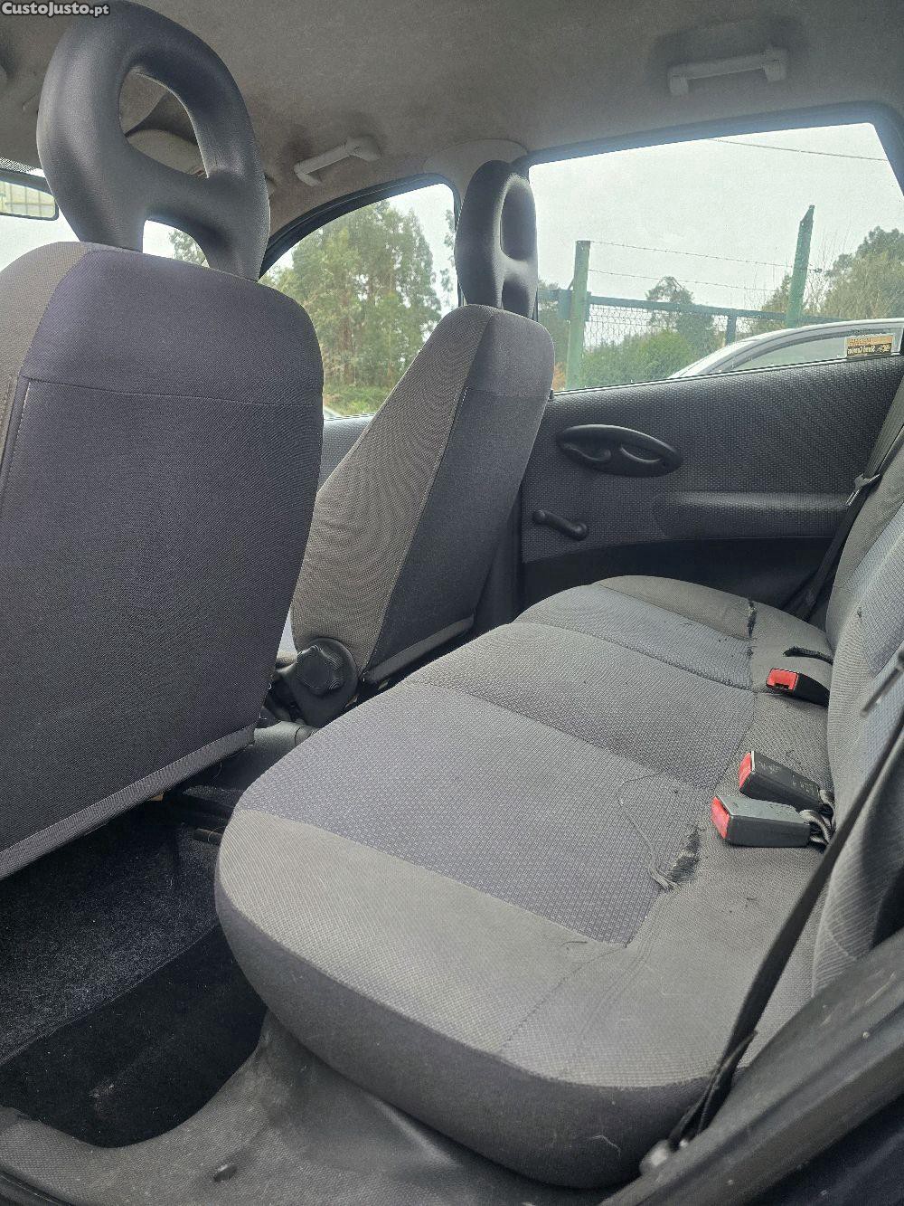 Fiat Punto gasolina — fotografia 3
