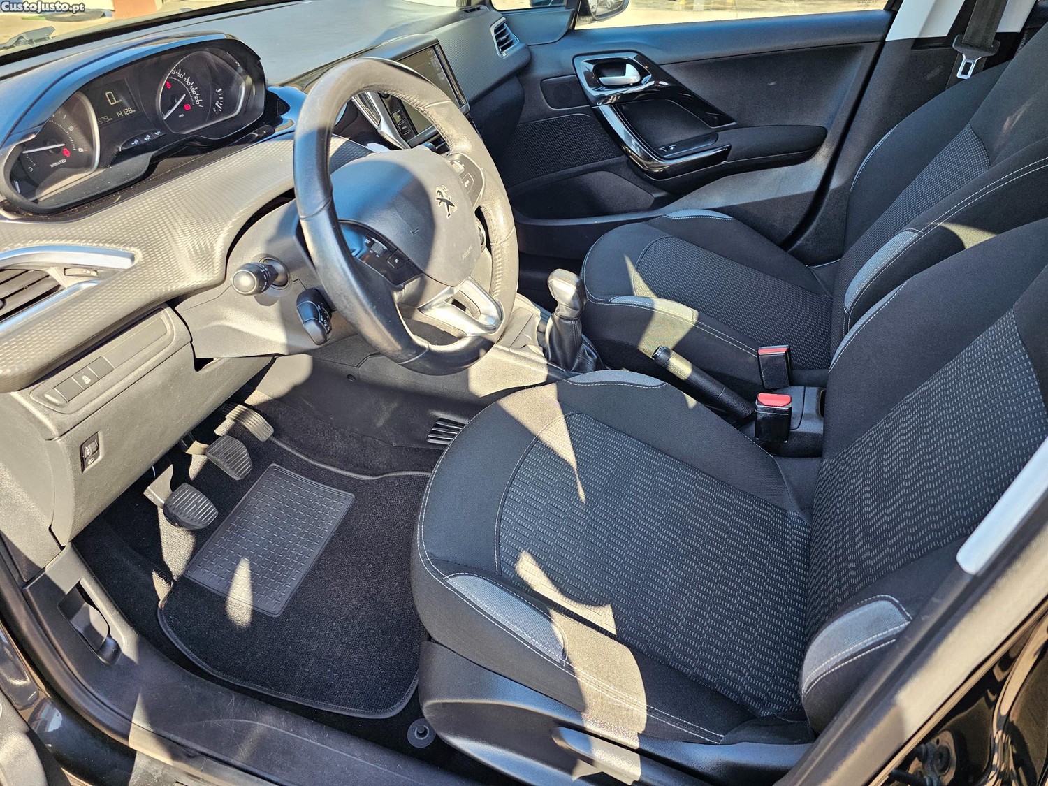 Peugeot 208 1.6 HDI STYLE BLUEHDI — fotografia 9