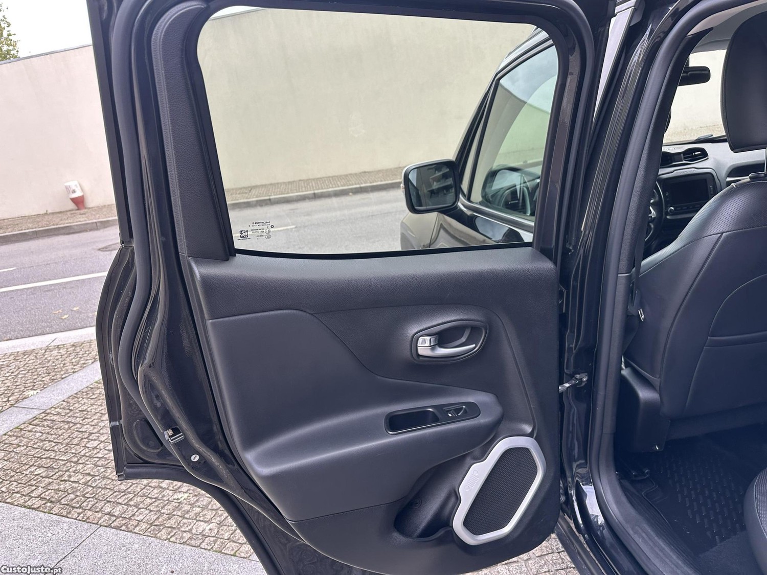 Jeep Renegade 1.6 MJD Limited — fotografia 9