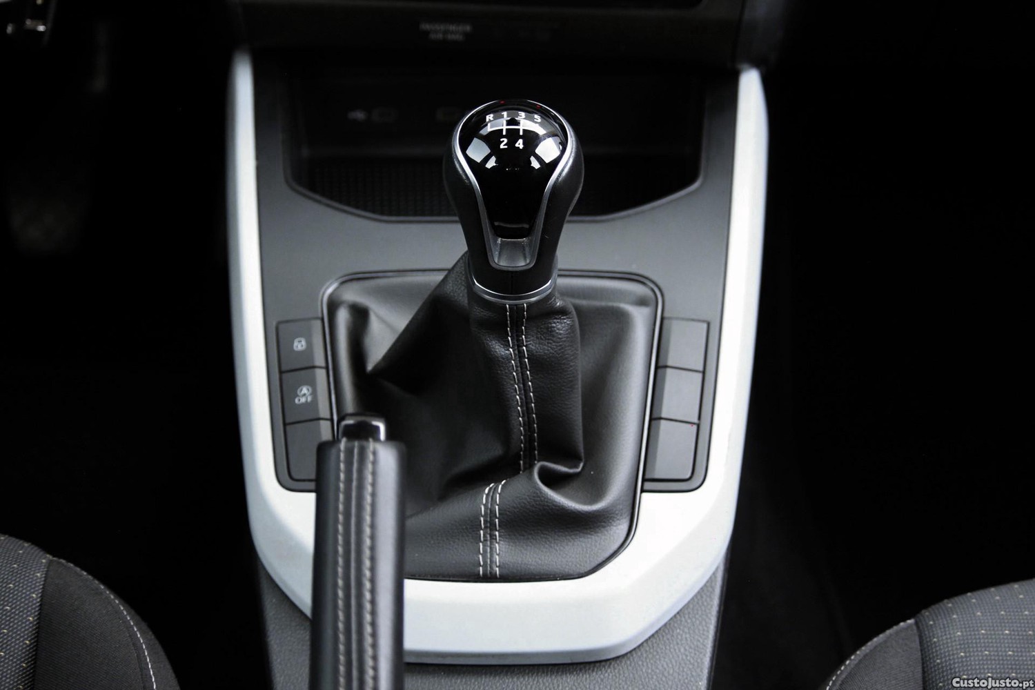 SEAT Arona 1.0 TSI Style — fotografia 10
