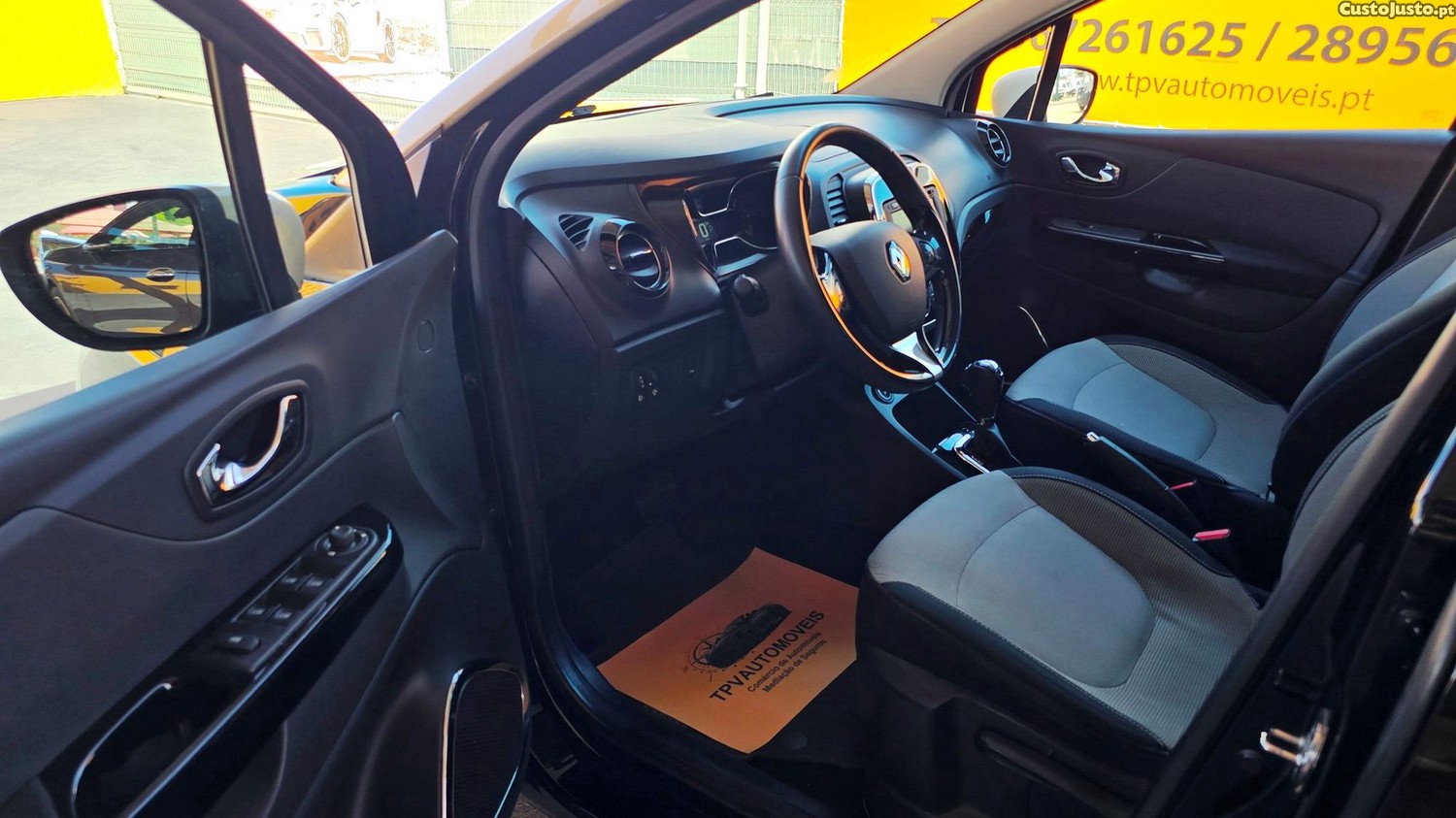 Renault Captur 1.2 TCe Exclusive EDC — fotografia 18