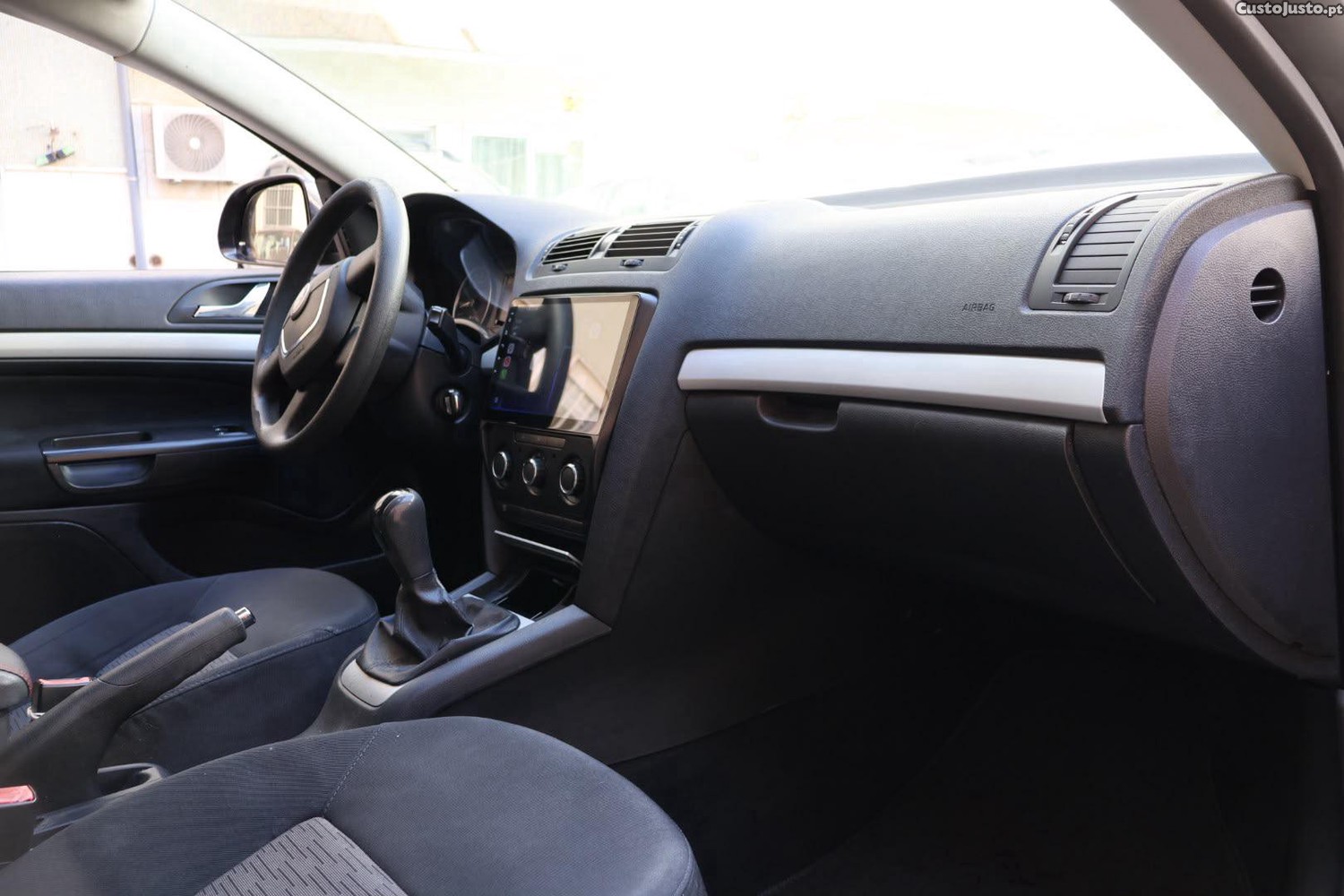 Skoda Octavia 1.6 Tdi - Greenline — fotografia 5
