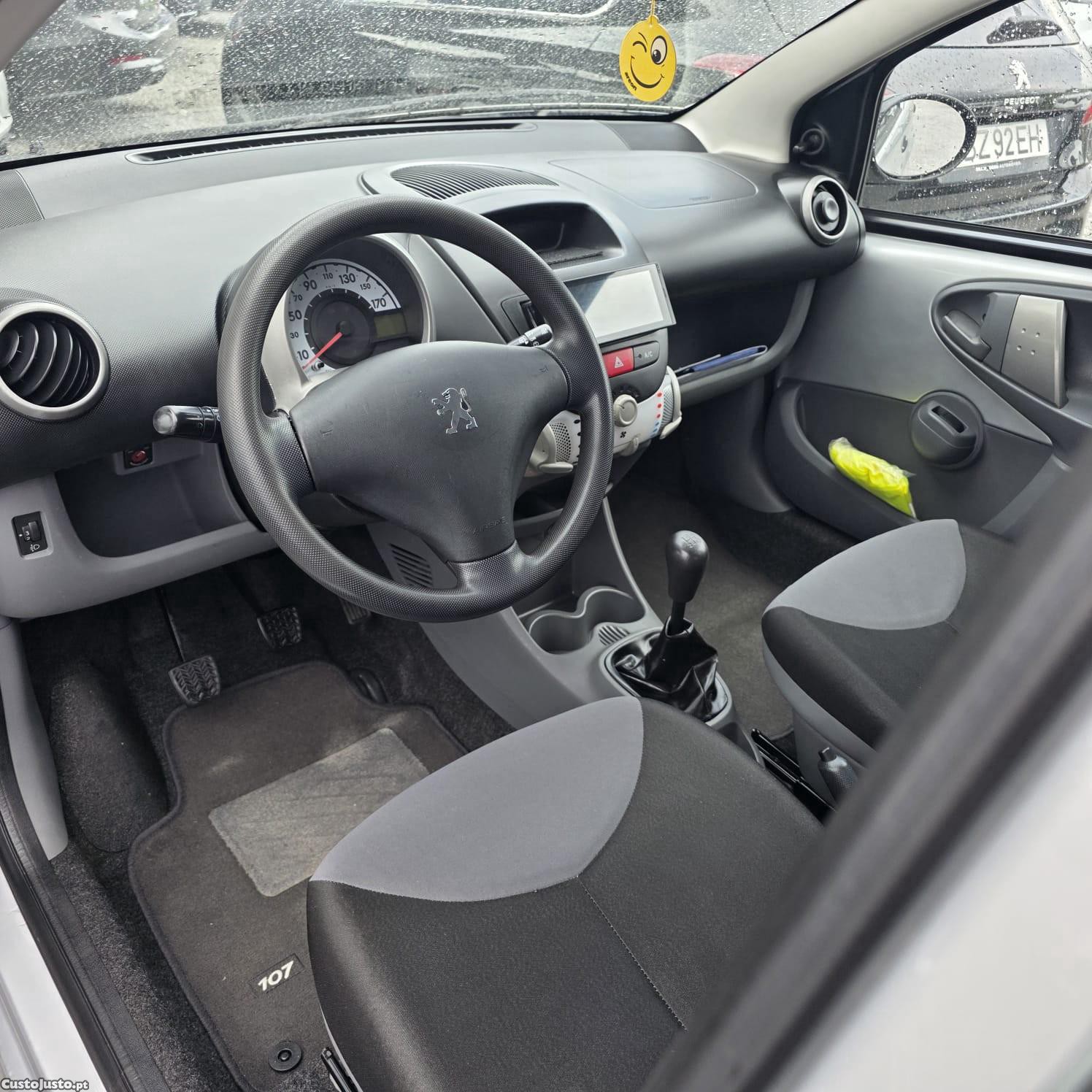 Peugeot 107 1.0 Urban - 11 foto 5