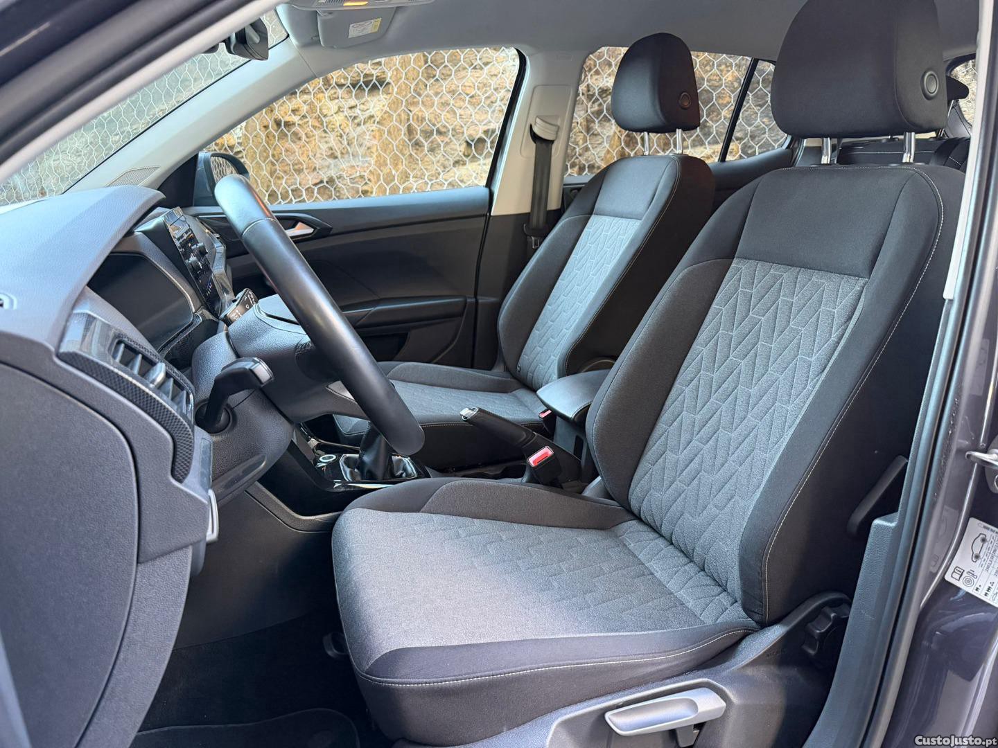 Volkswagen T-Cross 1.5TSI URBAN DSG (AUTO) — fotografia 5