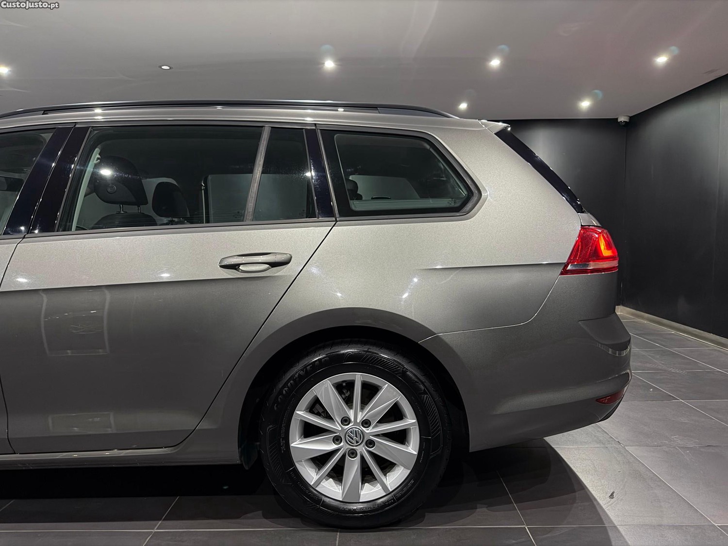 Volkswagen Golf Variant 1.6 TDi BlueMotion Confortline — fotografia 21