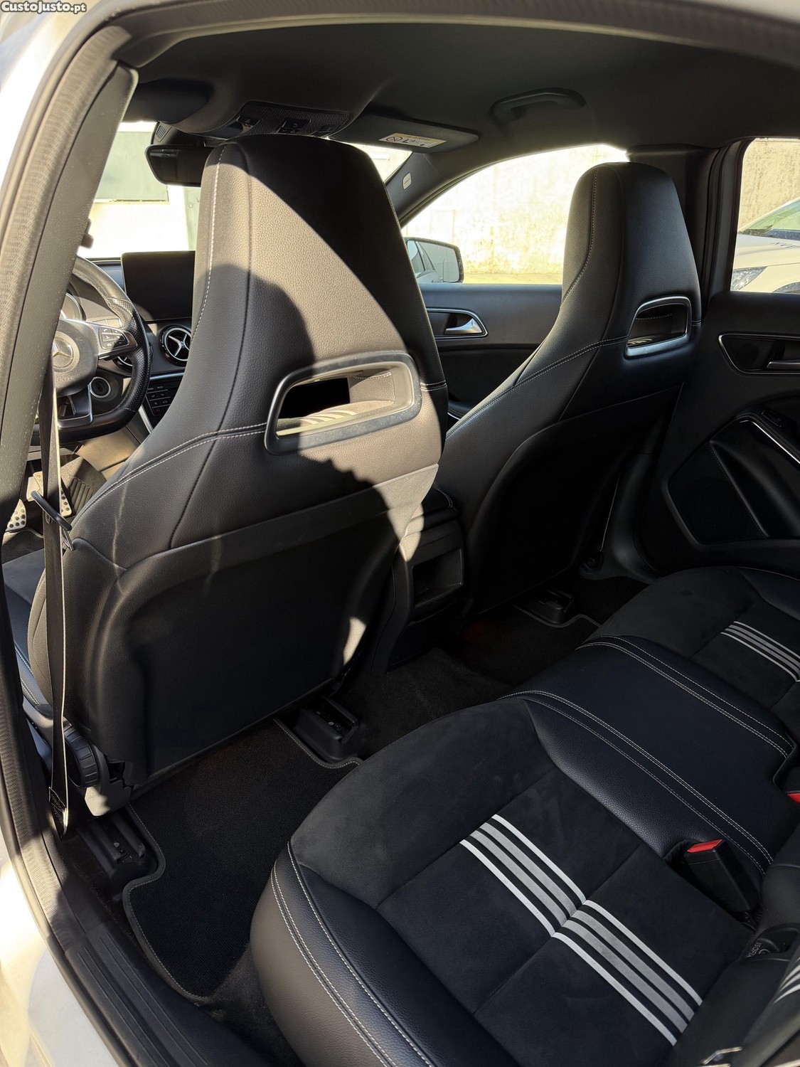 Mercedes-Benz A 180 AMG Line Aut. — fotografia 6