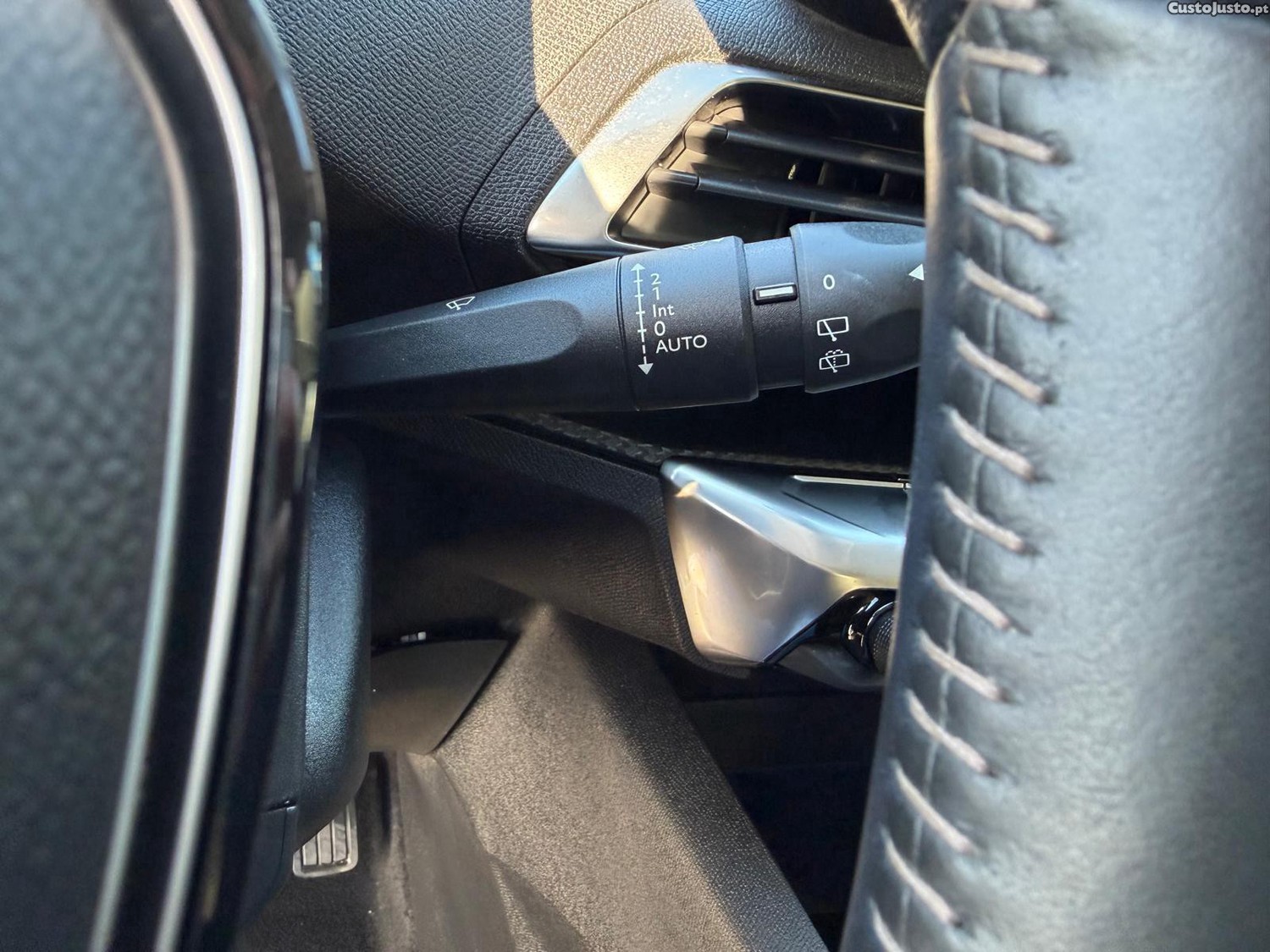 Peugeot 3008 1.5 BlueHDi Active Pack — fotografia 6