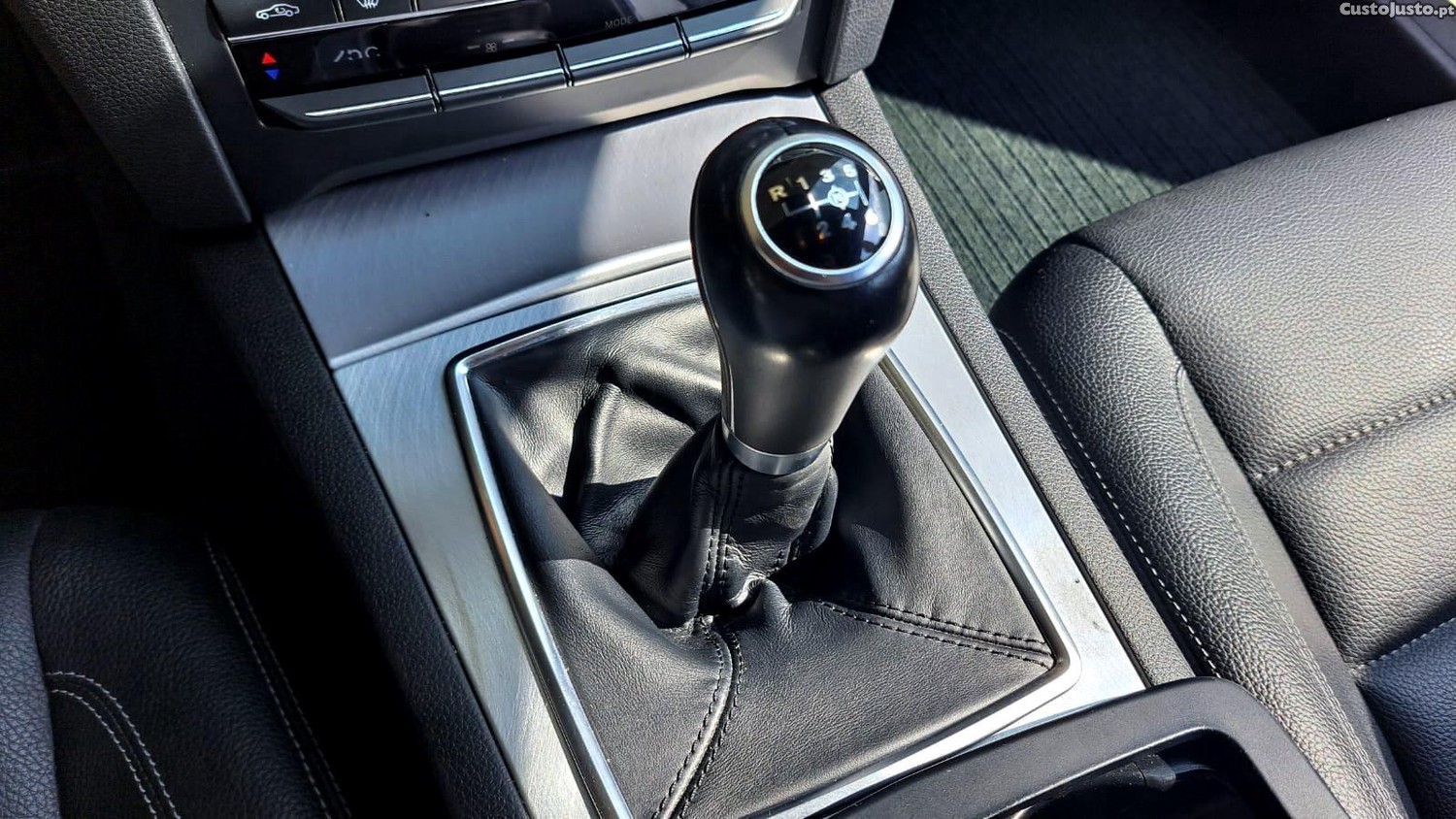 Mercedes-Benz E 220 CDi BlueEfficiency — fotografia 6