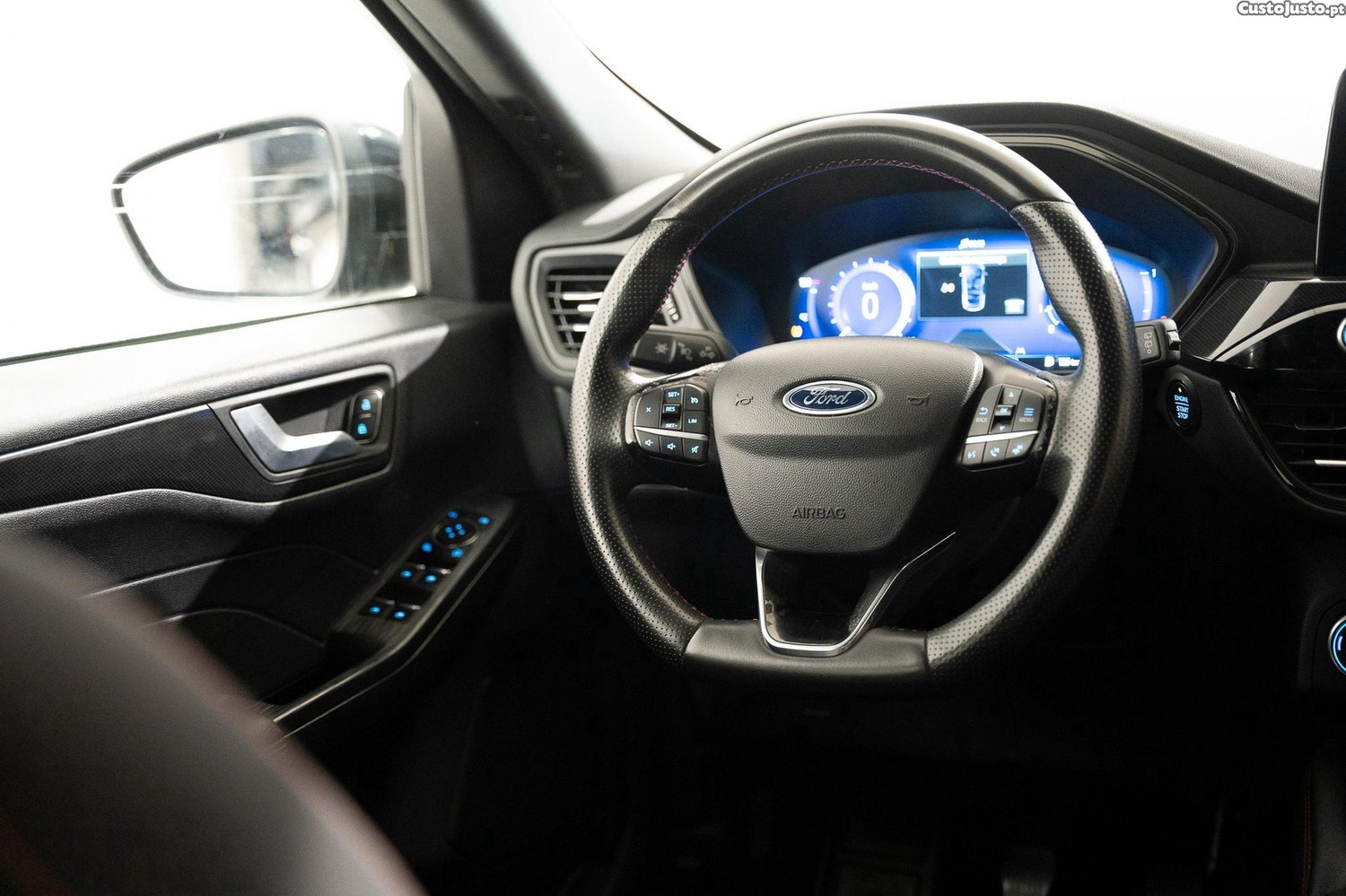 Ford Kuga 1.5 EcoBoost ST-Line — fotografia 16