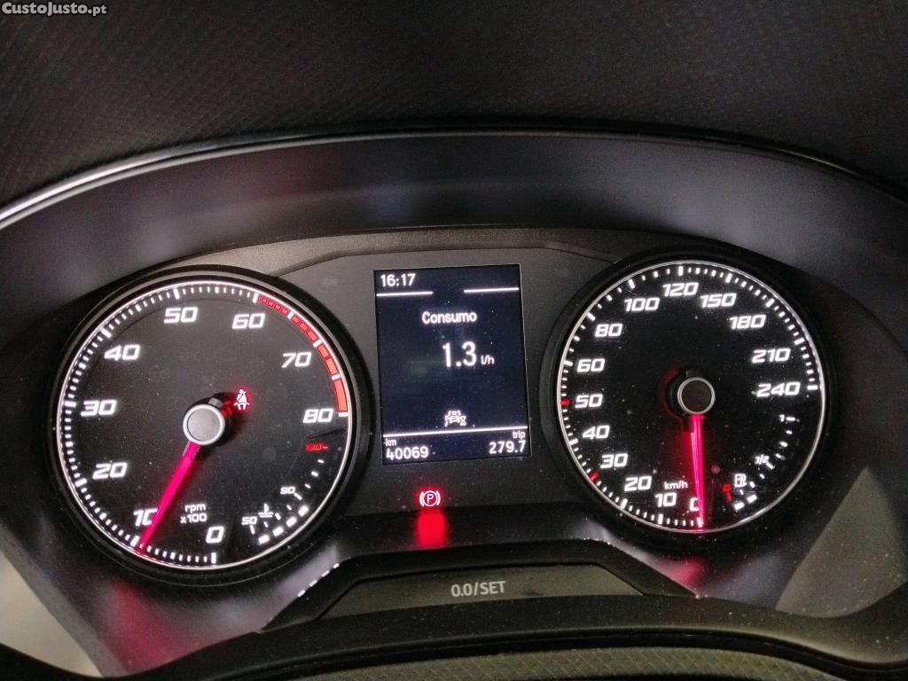 SEAT Arona 1.0 TSI Style — fotografia 16