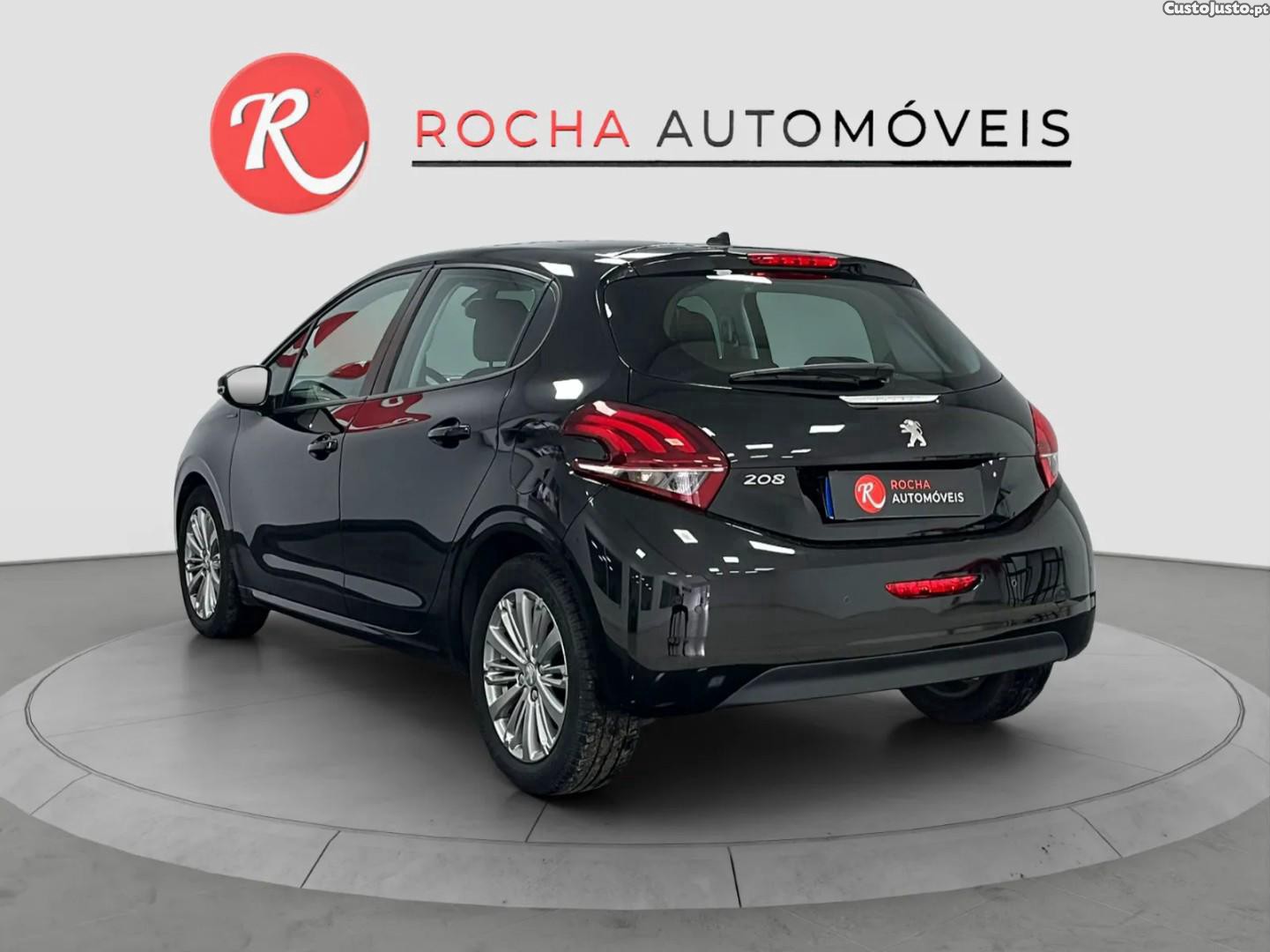 Peugeot 208 1.2 PureTech Allure — fotografia 5