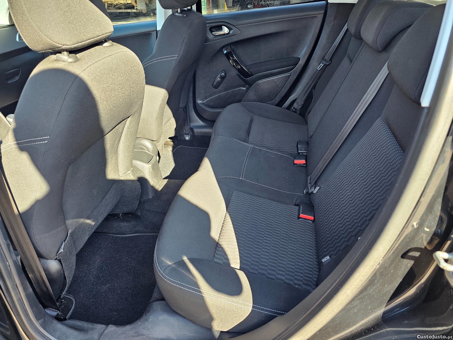 Peugeot 208 1.6 HDI STYLE BLUEHDI — fotografia 8