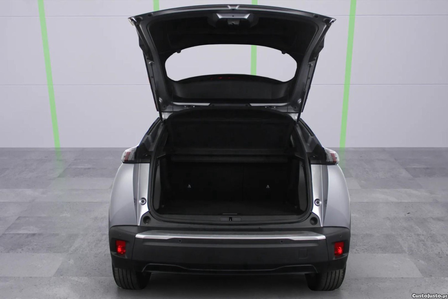 Peugeot e-2008 Allure Pack — fotografia 12