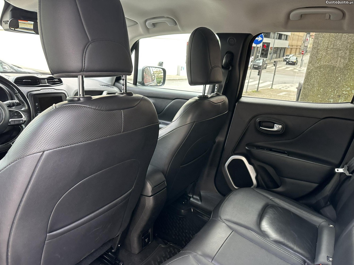 Jeep Renegade 1.6 MJD Limited — fotografia 8