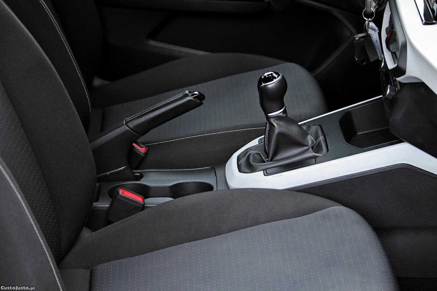 SEAT Arona 1.0 TSI Style — fotografia 14