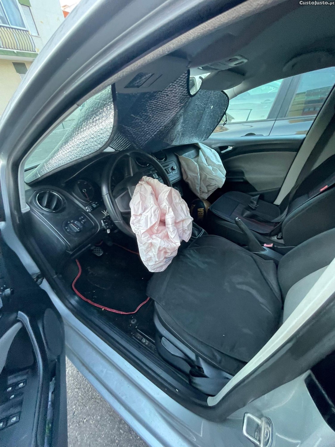 SEAT Ibiza 1.2 tdi — fotografia 5