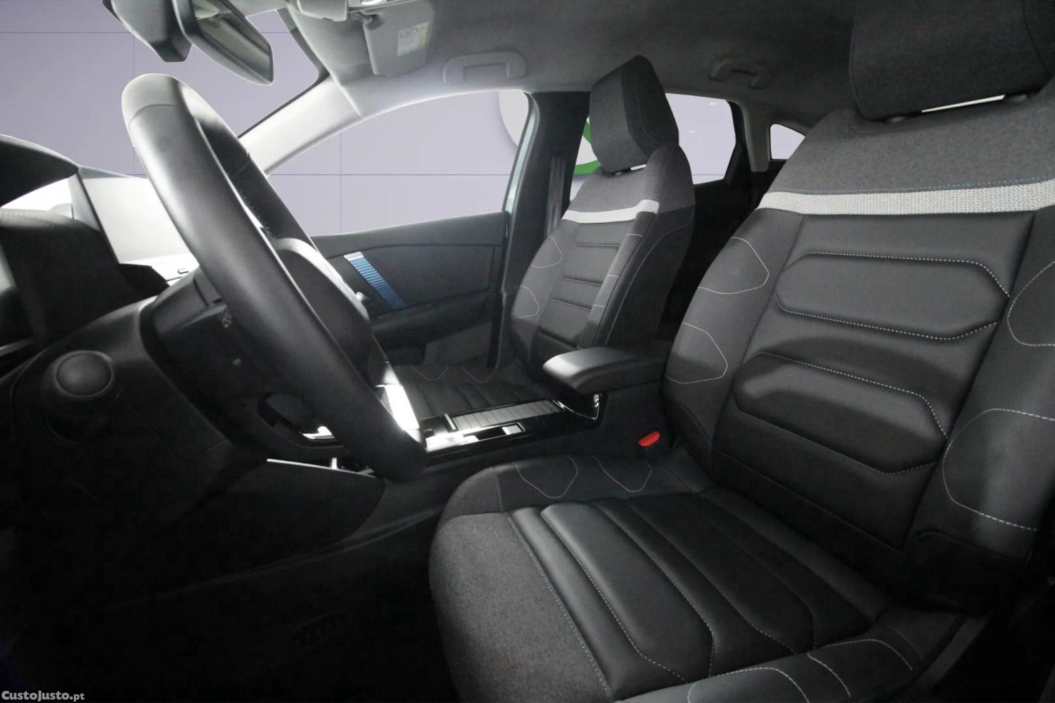Citroën e-C4 50 kWh Shine — fotografia 6