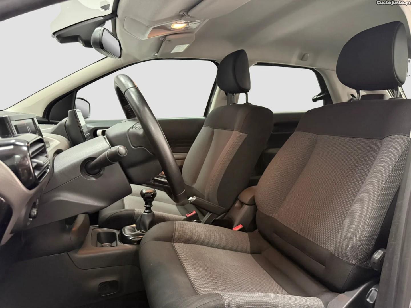 Citroën C4 1.2 PureTech Feel — fotografia 3
