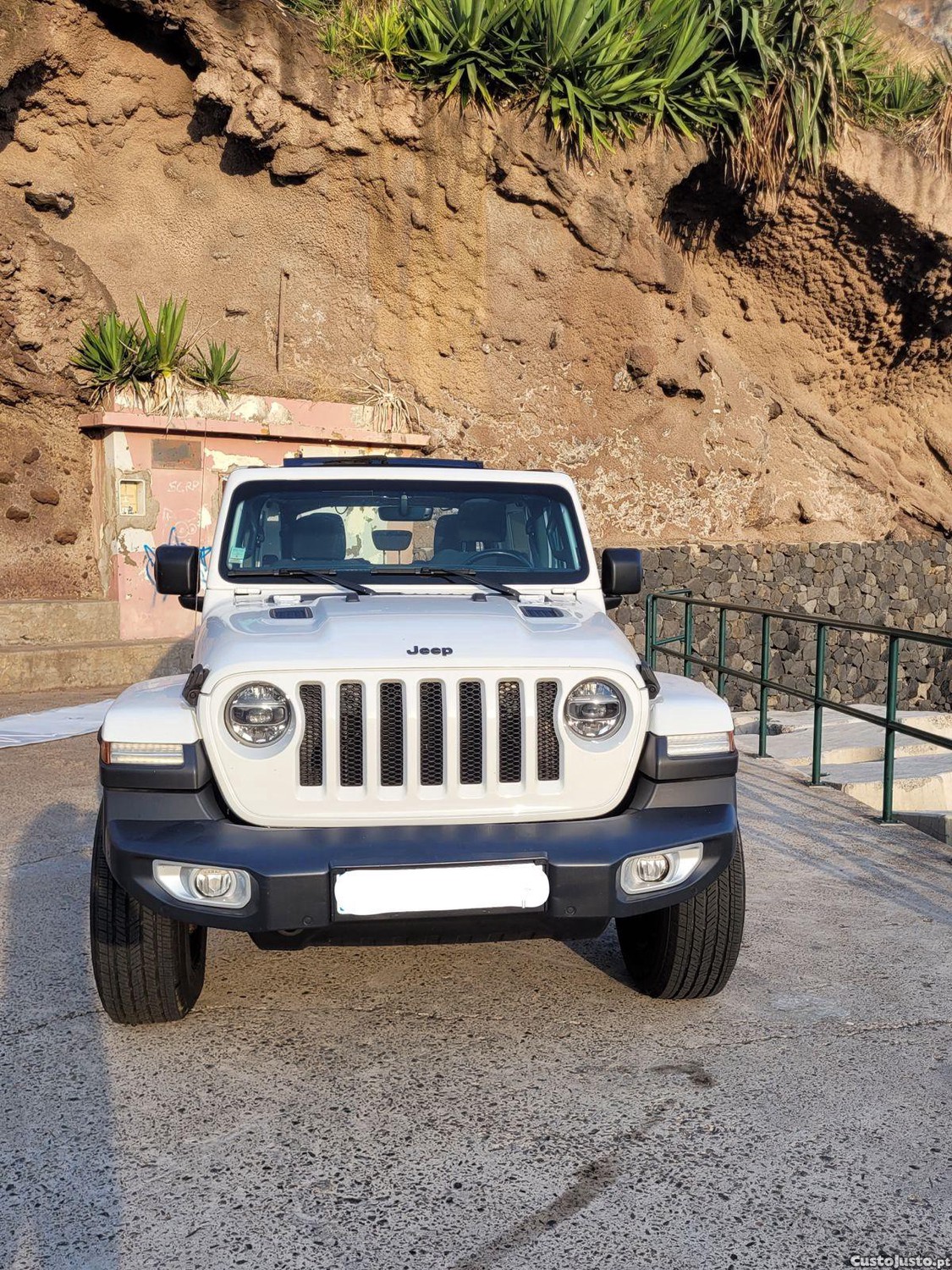 Jeep Wrangler UNLIMITED III . 2.0 L SAHARA — fotografia 4