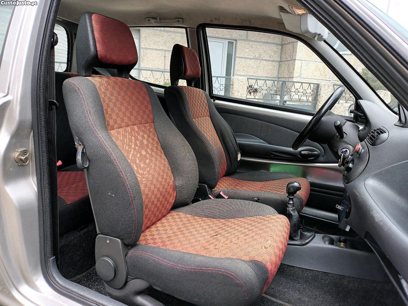 Fiat Seicento 1.1 gasolina 54 cvsport — fotografia 3