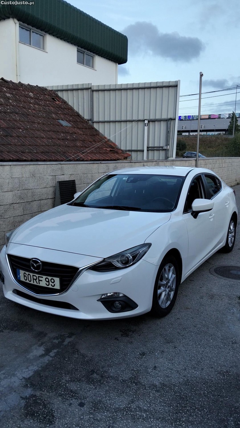 Mazda 3 Skyactiv-D — fotografia 3