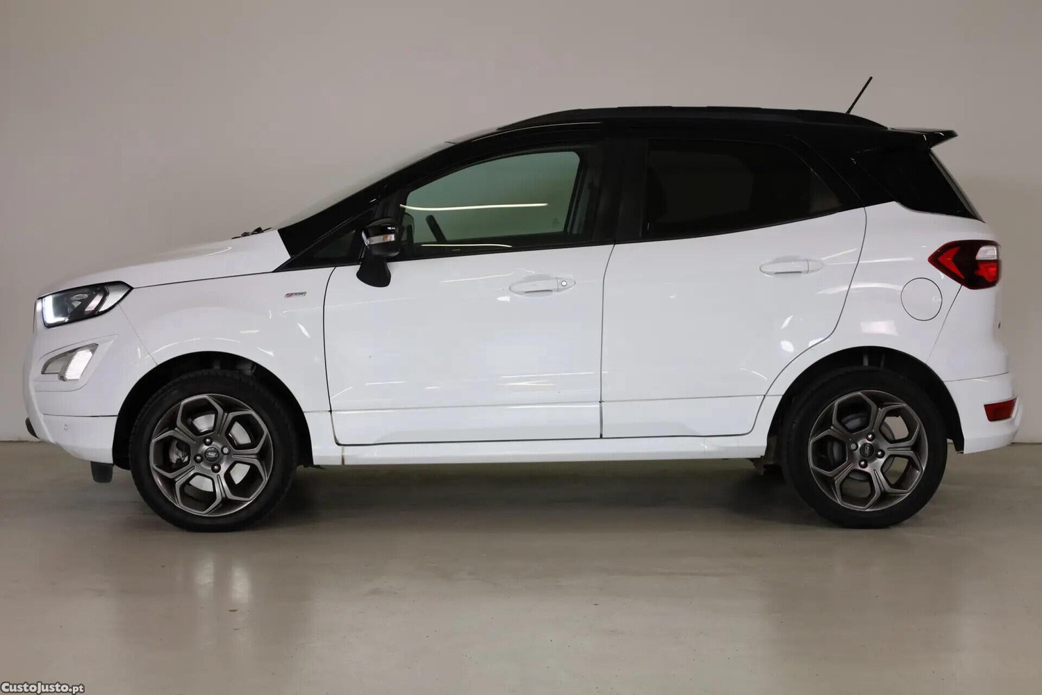 Ford EcoSport 1.0 EcoBoost ST-Line Plus — fotografia 16