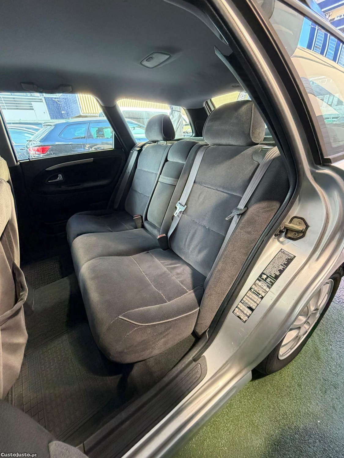 Volvo V40 D6 — fotografia 3